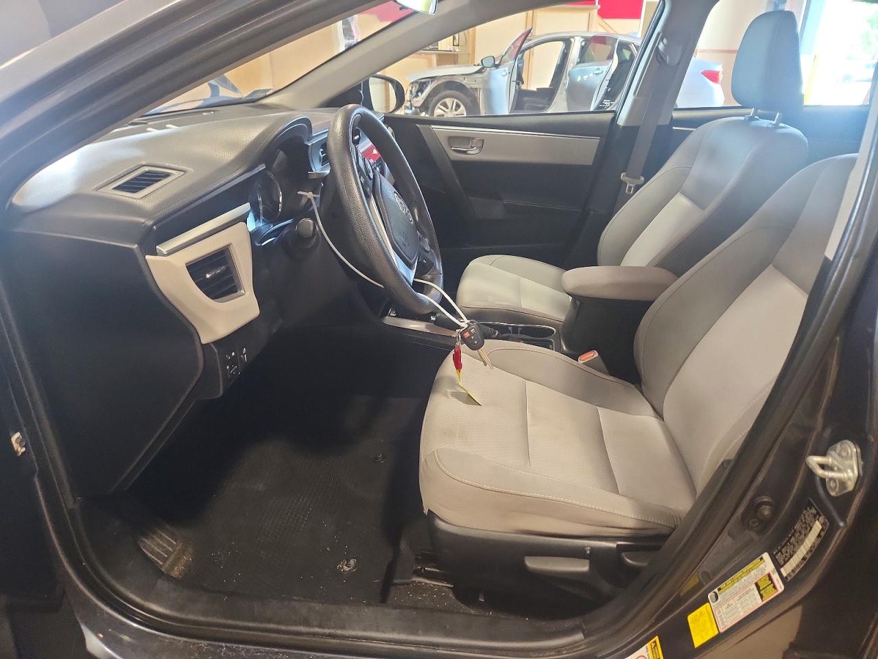 2015 Toyota Corolla Le Gray vin: 2T1BURHE7FC464421