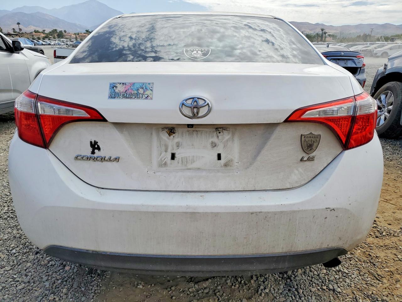 2015 Toyota Corolla Le White vin: 2T1BURHE7FC465200
