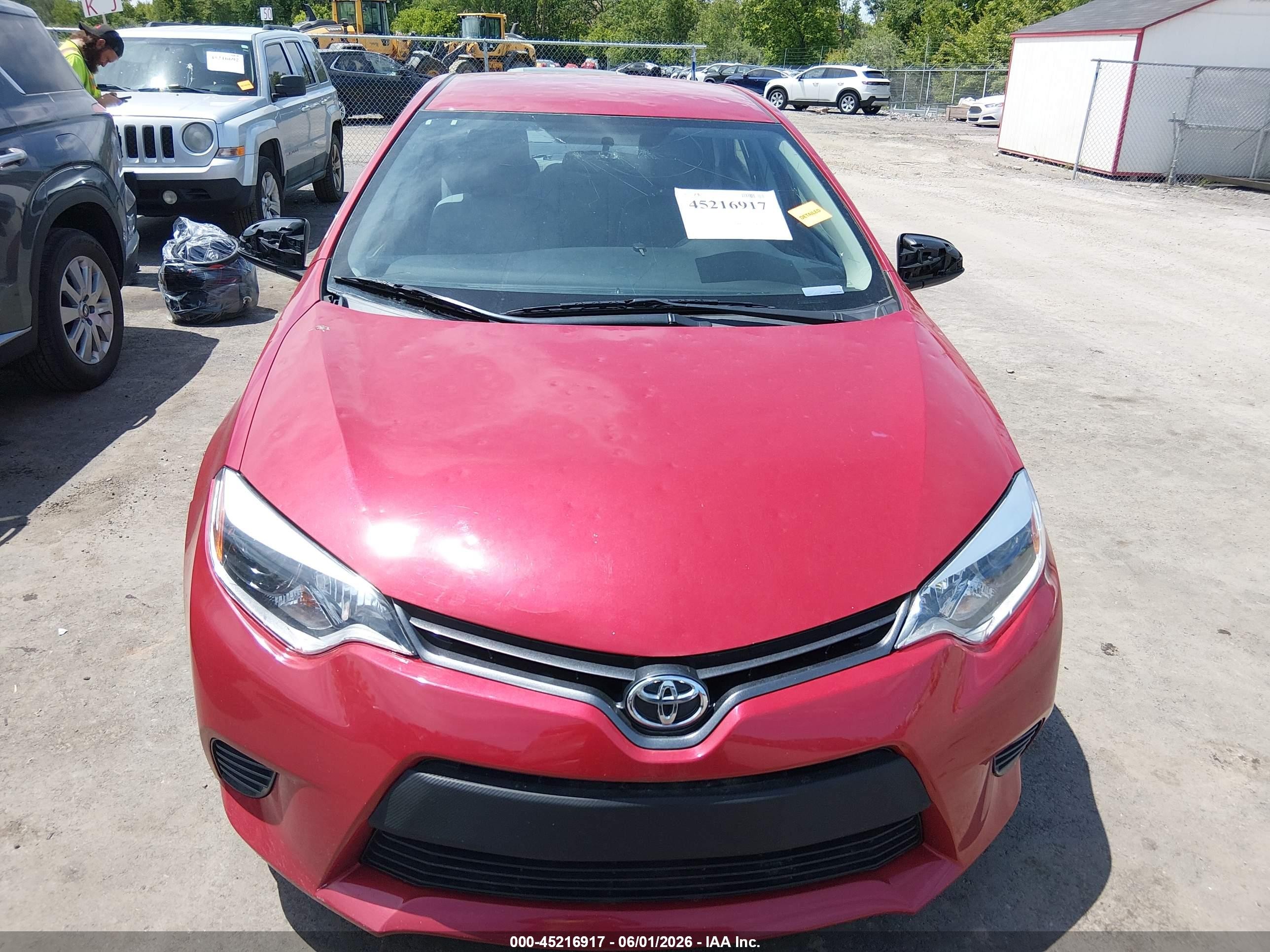 2016 Toyota Corolla Le Red vin: 2T1BURHE7GC540513