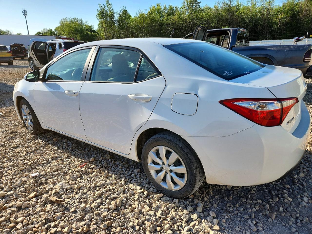 2016 Toyota Corolla Le White vin: 2T1BURHE7GC554279
