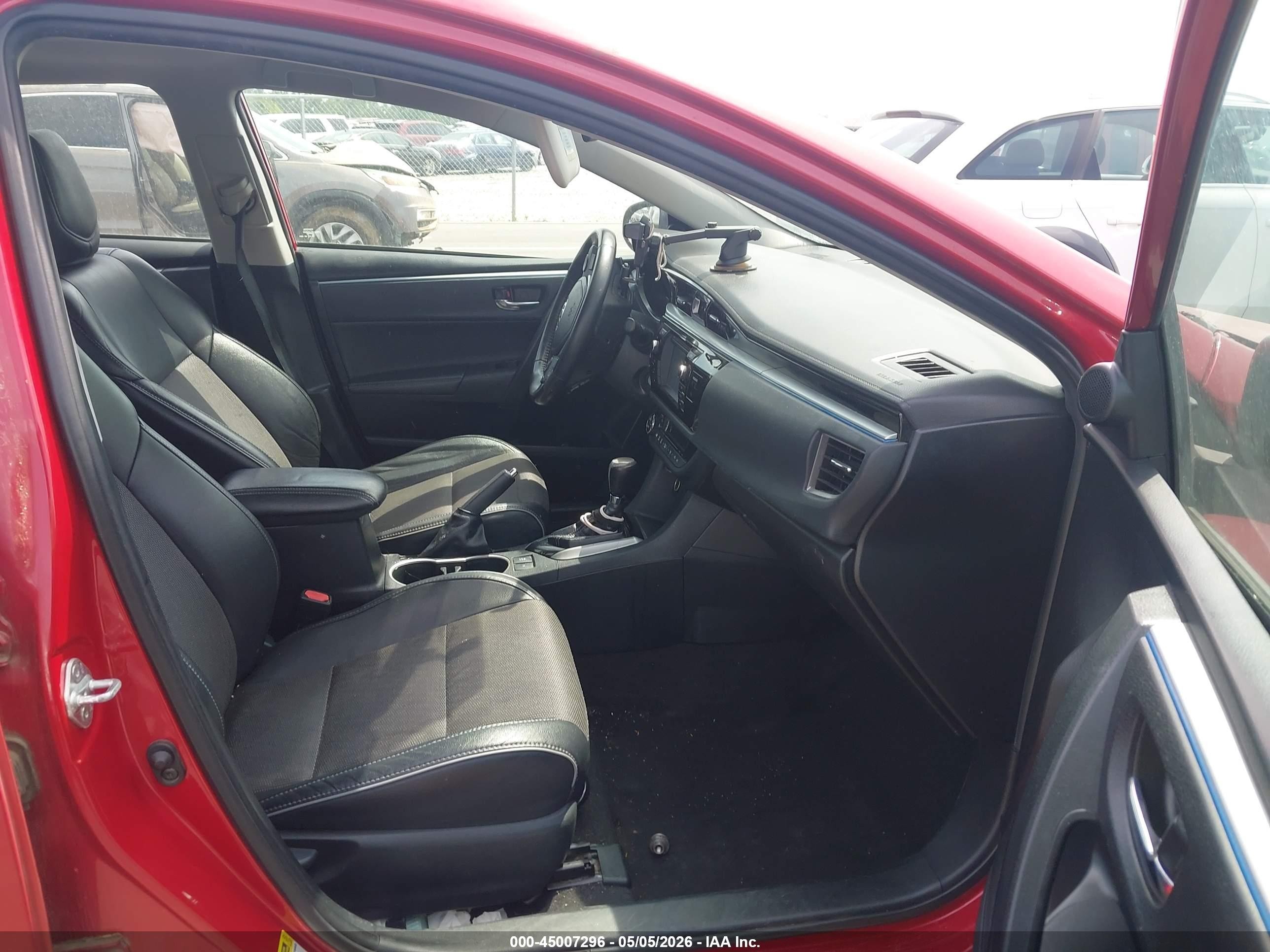 2016 Toyota Corolla L/le/le Plus/le Premium/s/s Plus/s Premium/s W/special Edition Pkg Red vin: 2T1BURHE7GC682764
