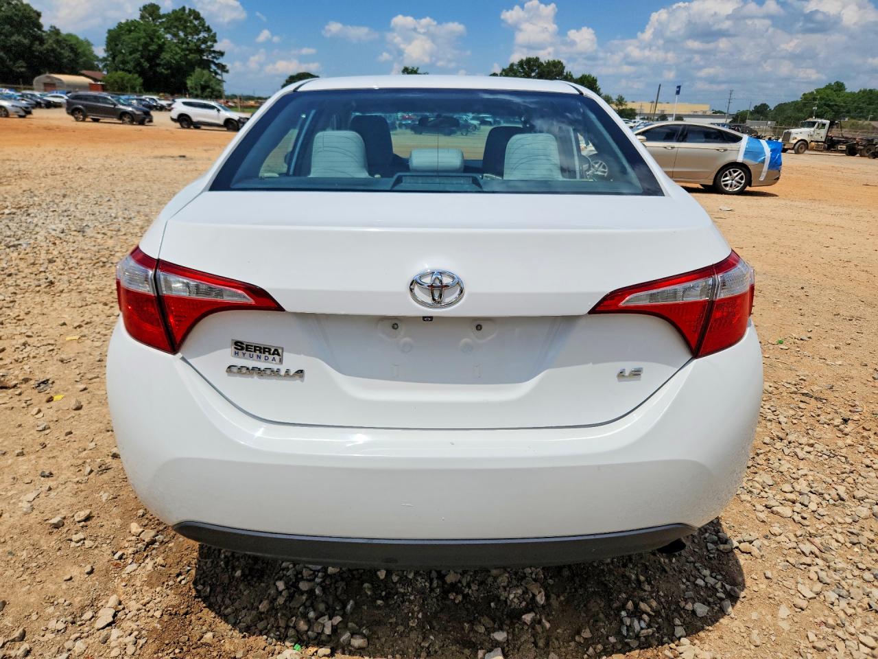 2016 Toyota Corolla Le White vin: 2T1BURHE7GC690413