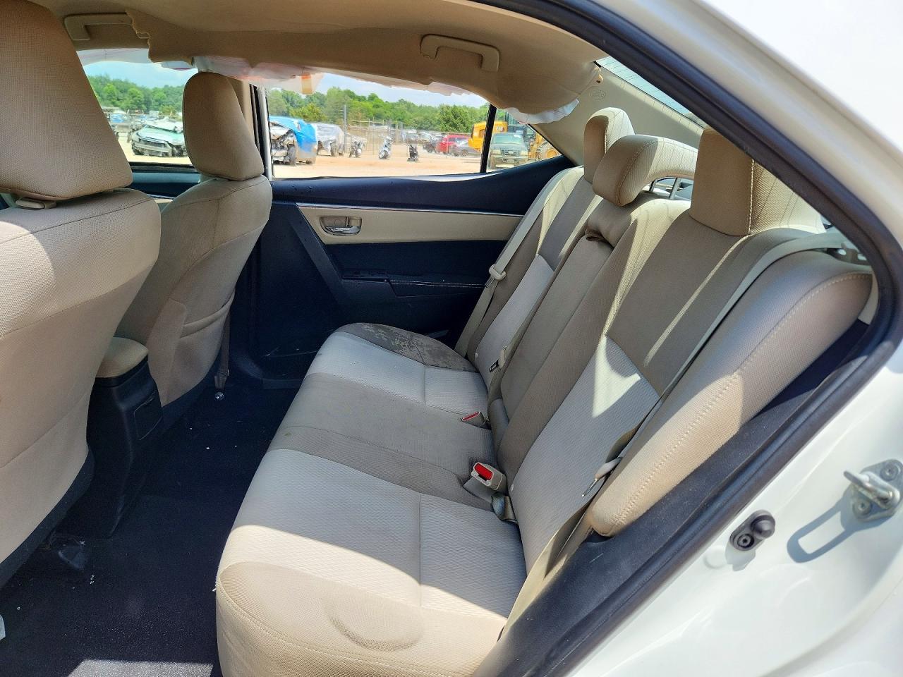 2016 Toyota Corolla Le White vin: 2T1BURHE7GC690413