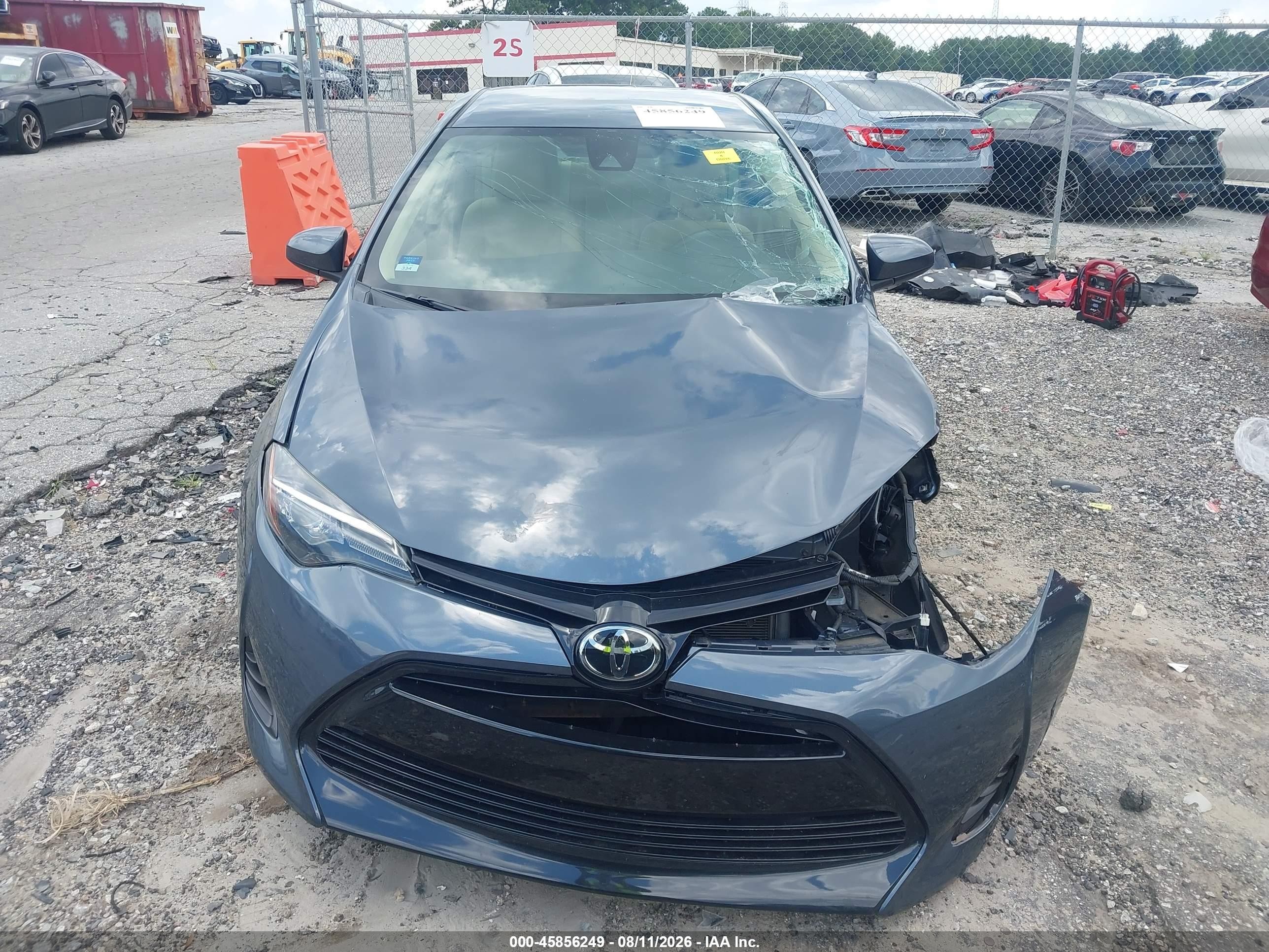 2017 Toyota Corolla Le Gray vin: 2T1BURHE7HC758114