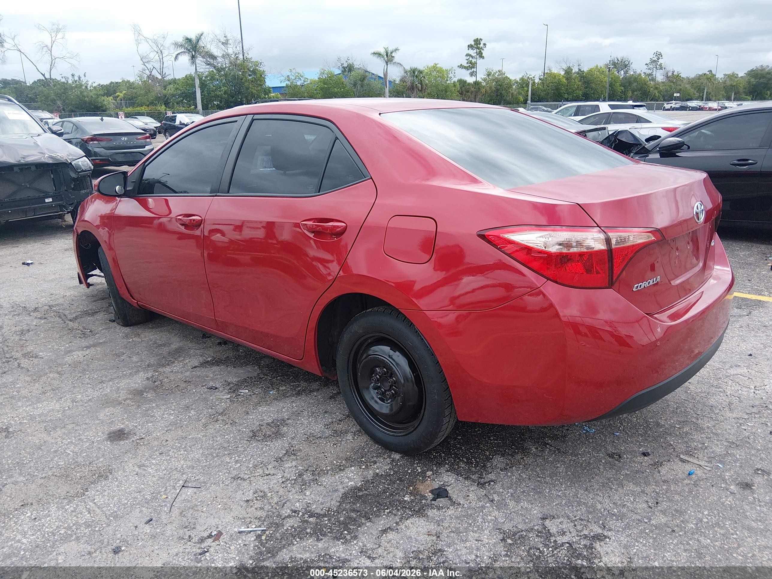 2019 Toyota Corolla Le Red vin: 2T1BURHE7KC176280