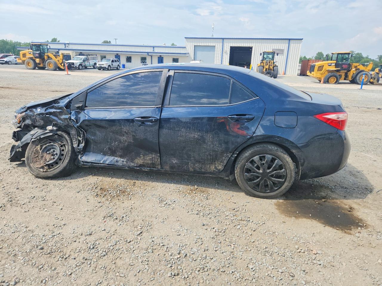 2019 Toyota Corolla Le Blue vin: 2T1BURHE7KC238566