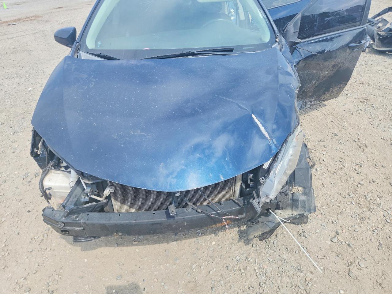 2019 Toyota Corolla Le Blue vin: 2T1BURHE7KC238566