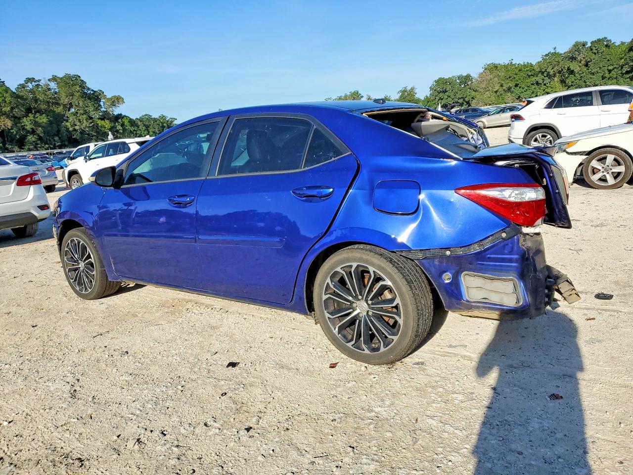 2014 Toyota Corolla S Plus Blue vin: 2T1BURHE8EC015814