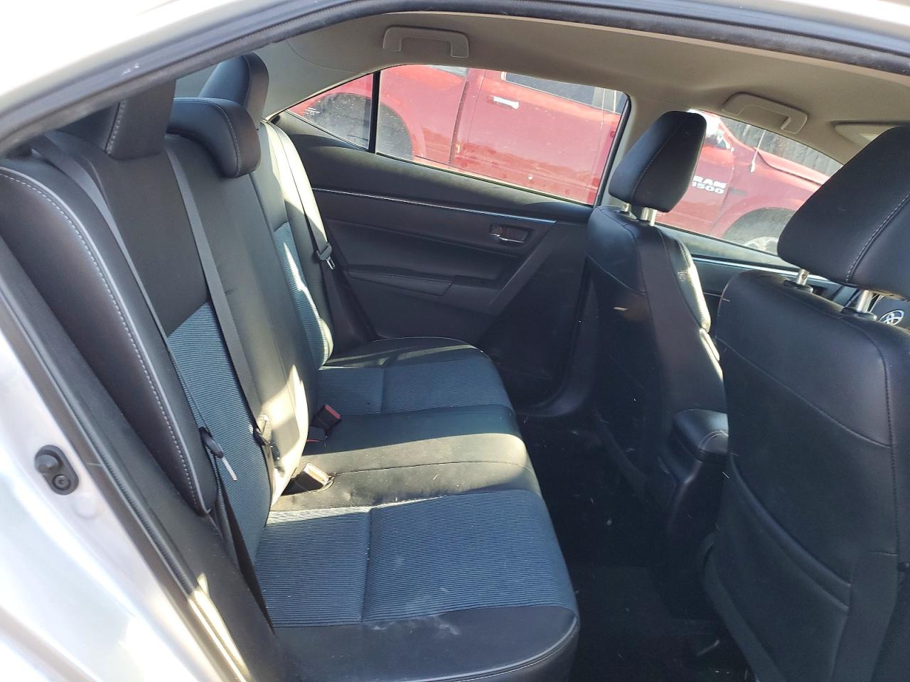 2014 Toyota Corolla S Plus Silver vin: 2T1BURHE8EC036243