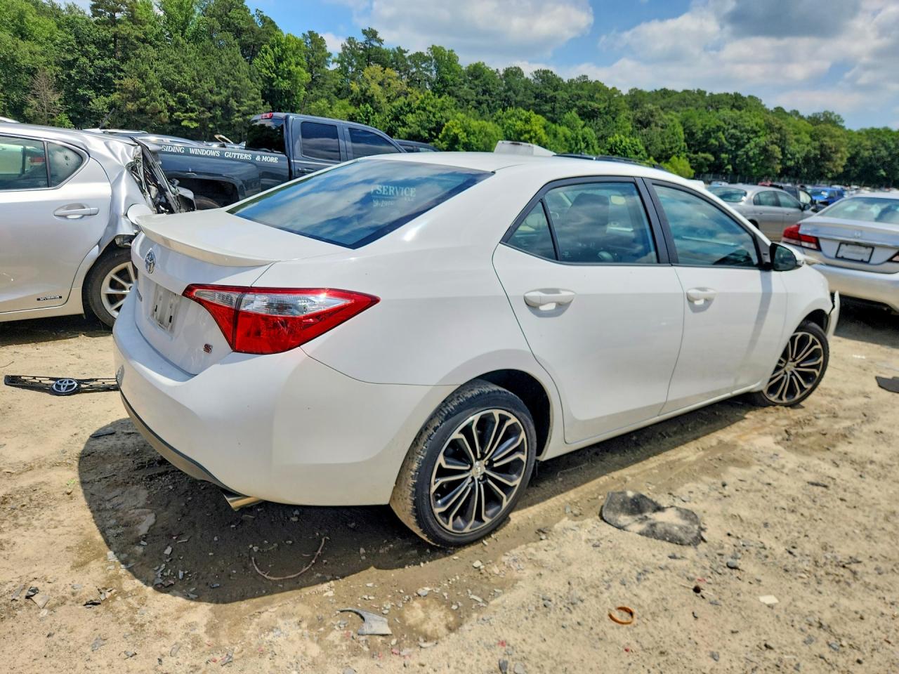 2014 Toyota Corolla S Plus White vin: 2T1BURHE8EC105416