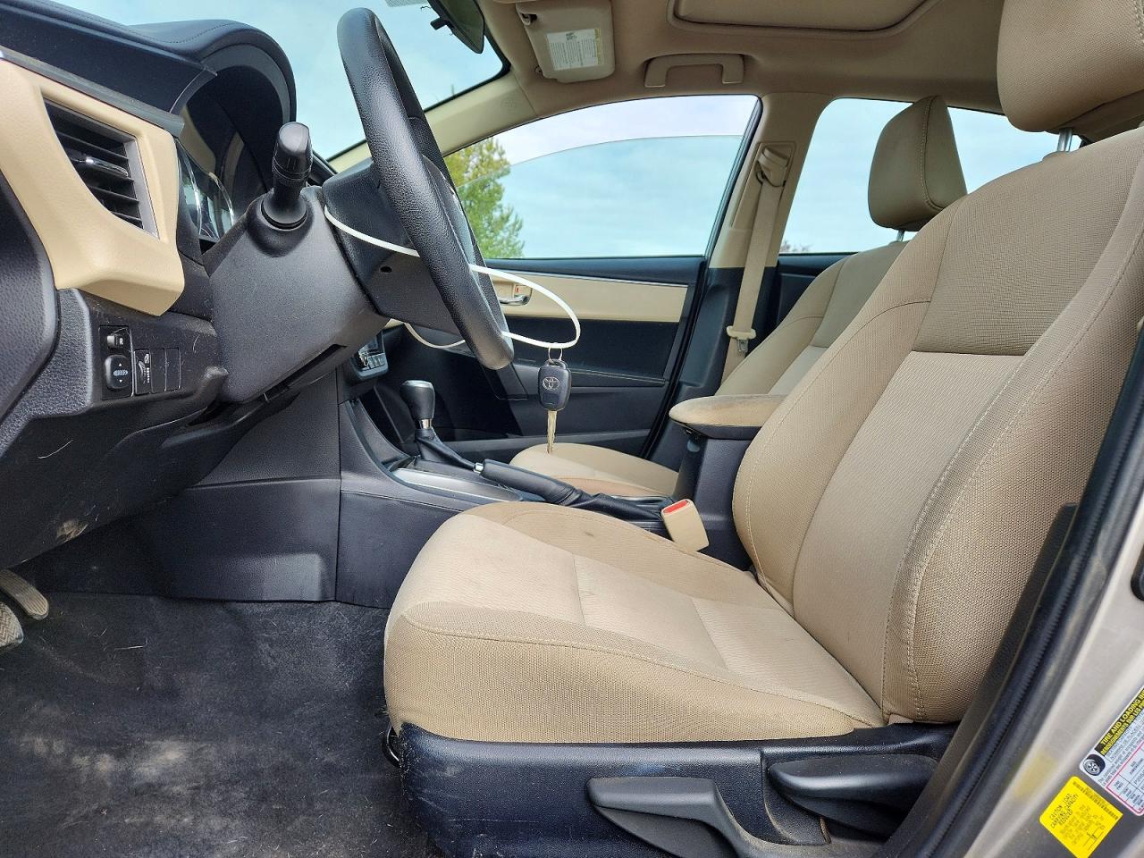 2014 Toyota Corolla Le Plus Beige vin: 2T1BURHE8EC115198