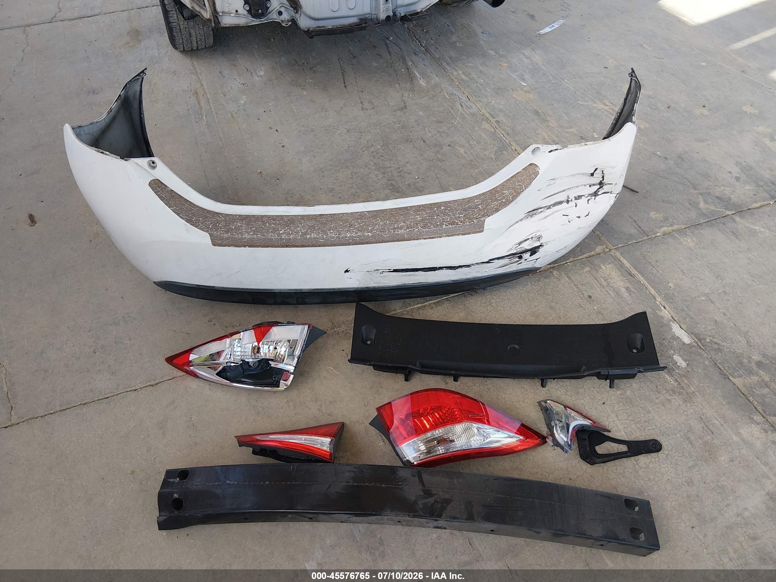 2014 Toyota Corolla S Plus Белый vin: 2T1BURHE8EC118294