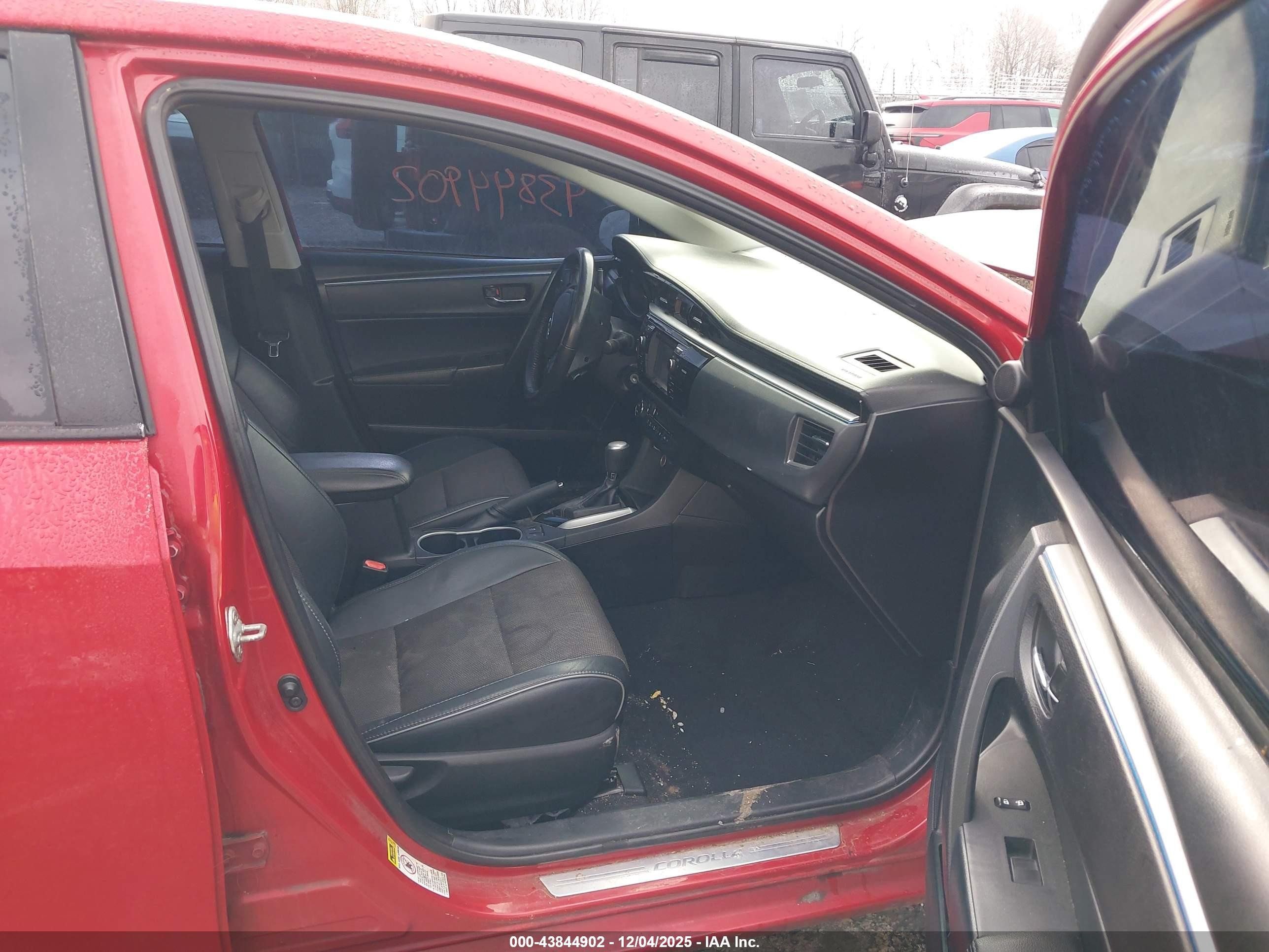 2014 Toyota Corolla S Plus Red vin: 2T1BURHE8EC121518