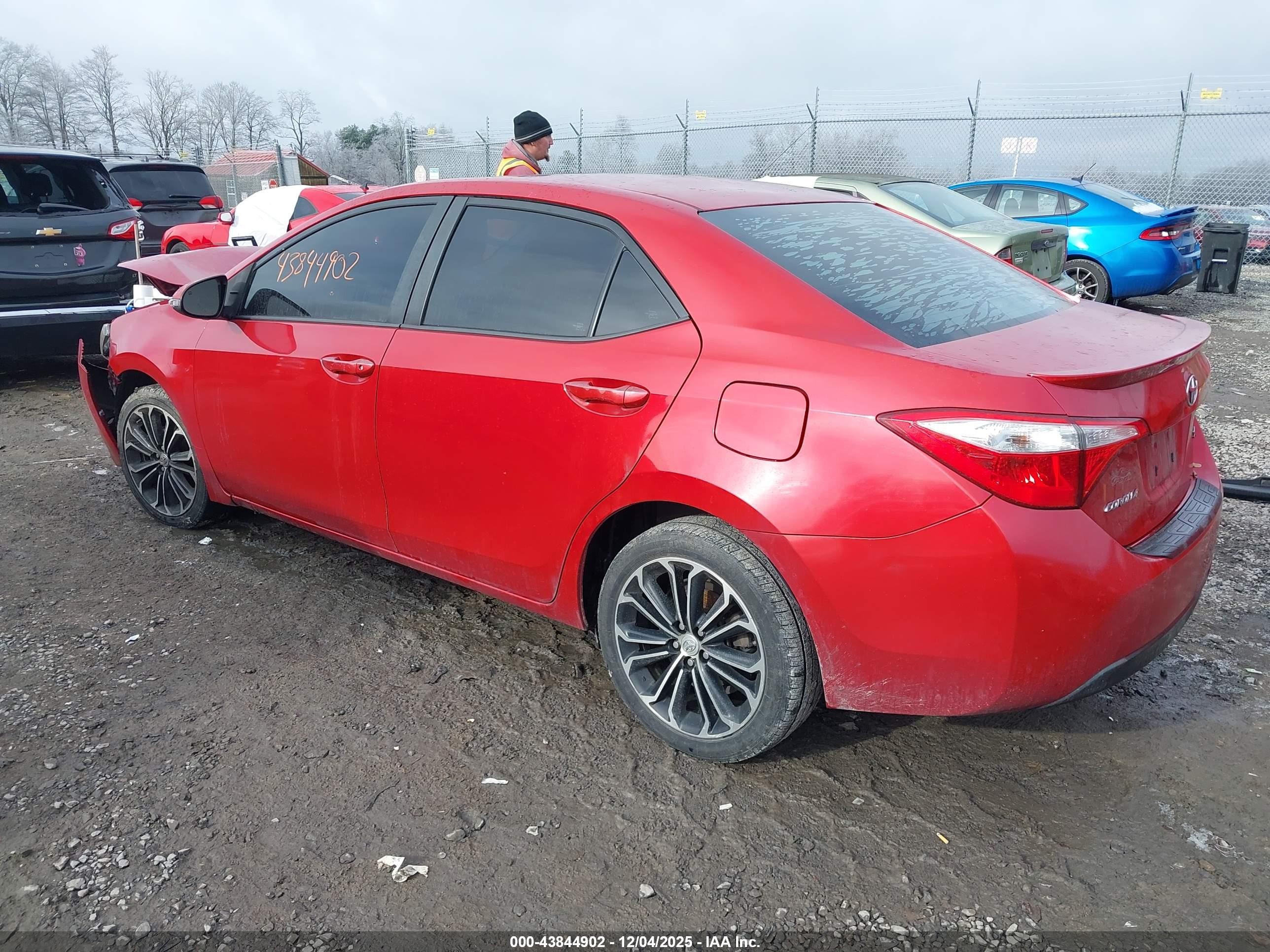 2014 Toyota Corolla S Plus Red vin: 2T1BURHE8EC121518