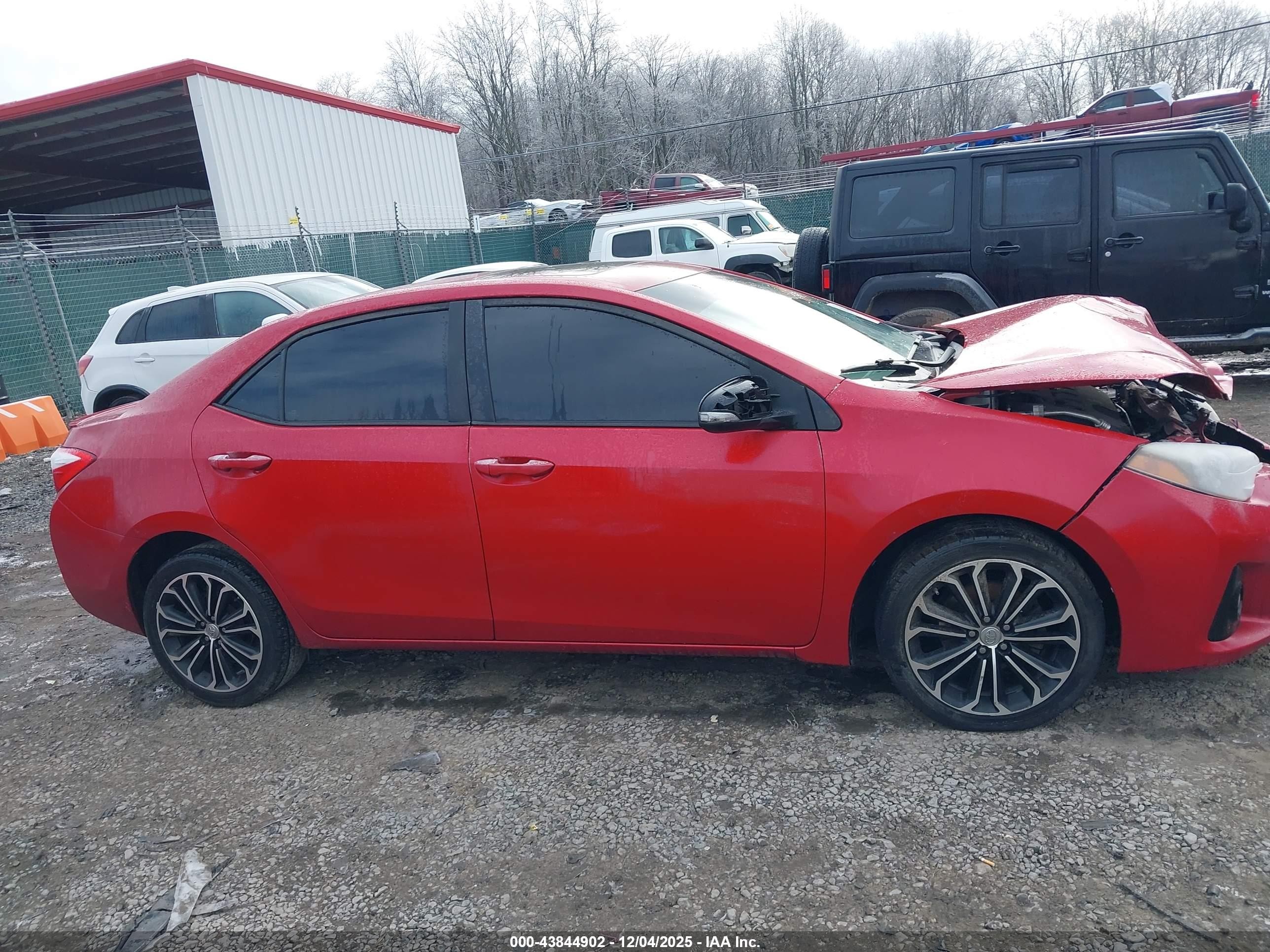 2014 Toyota Corolla S Plus Red vin: 2T1BURHE8EC121518