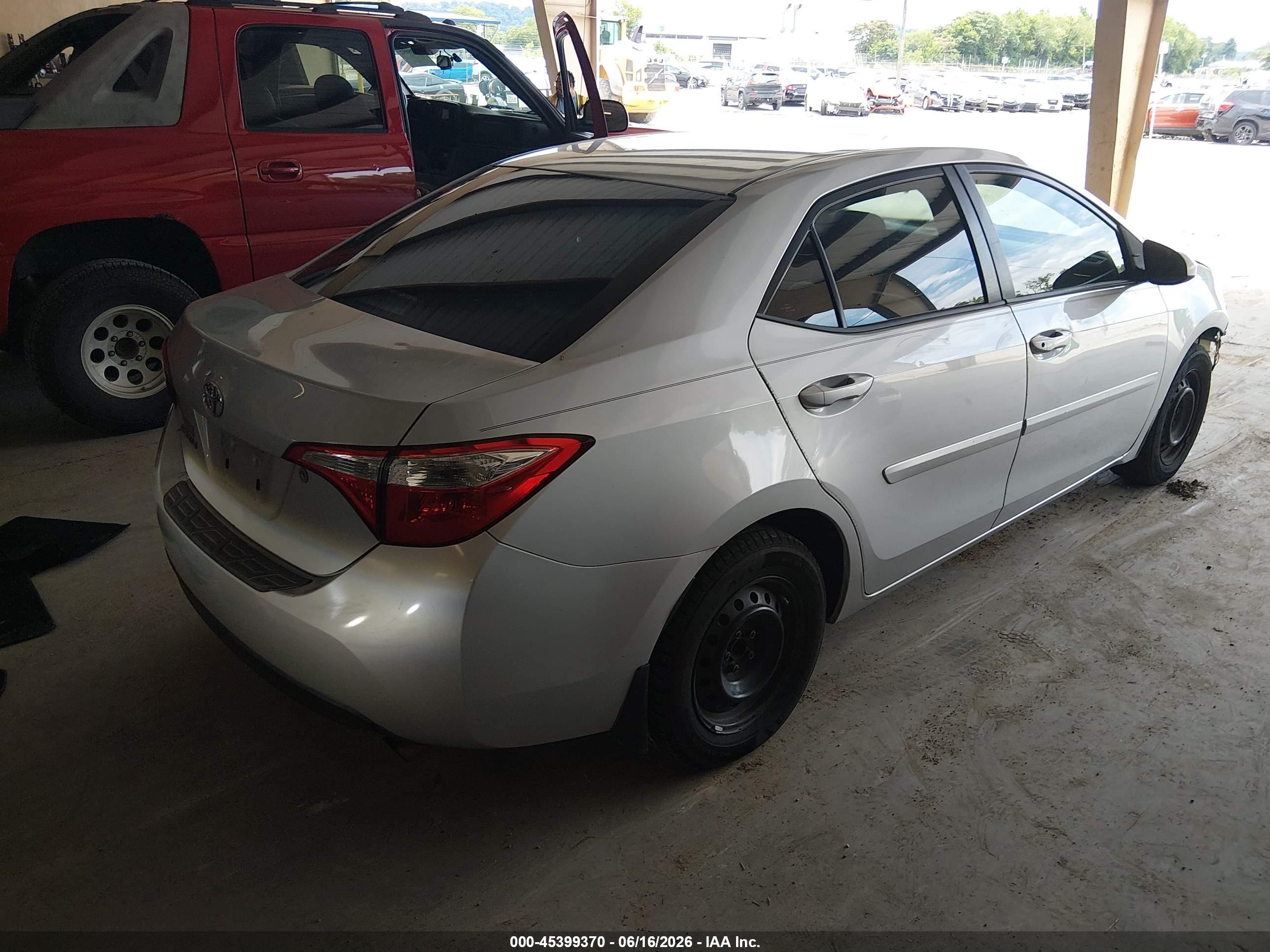 2014 Toyota Corolla L Silver vin: 2T1BURHE8EC123477