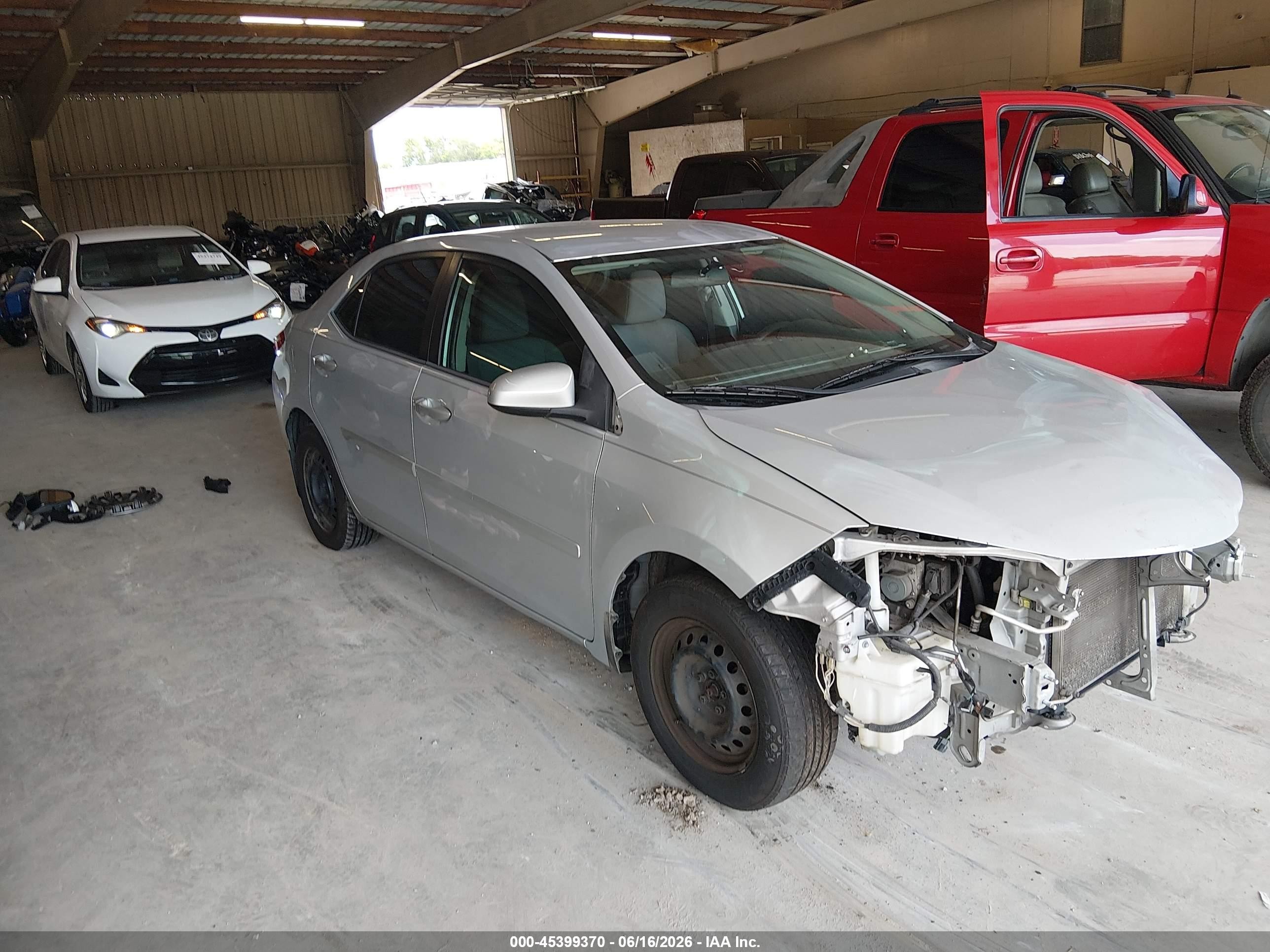 2014 Toyota Corolla L Серебряный vin: 2T1BURHE8EC123477