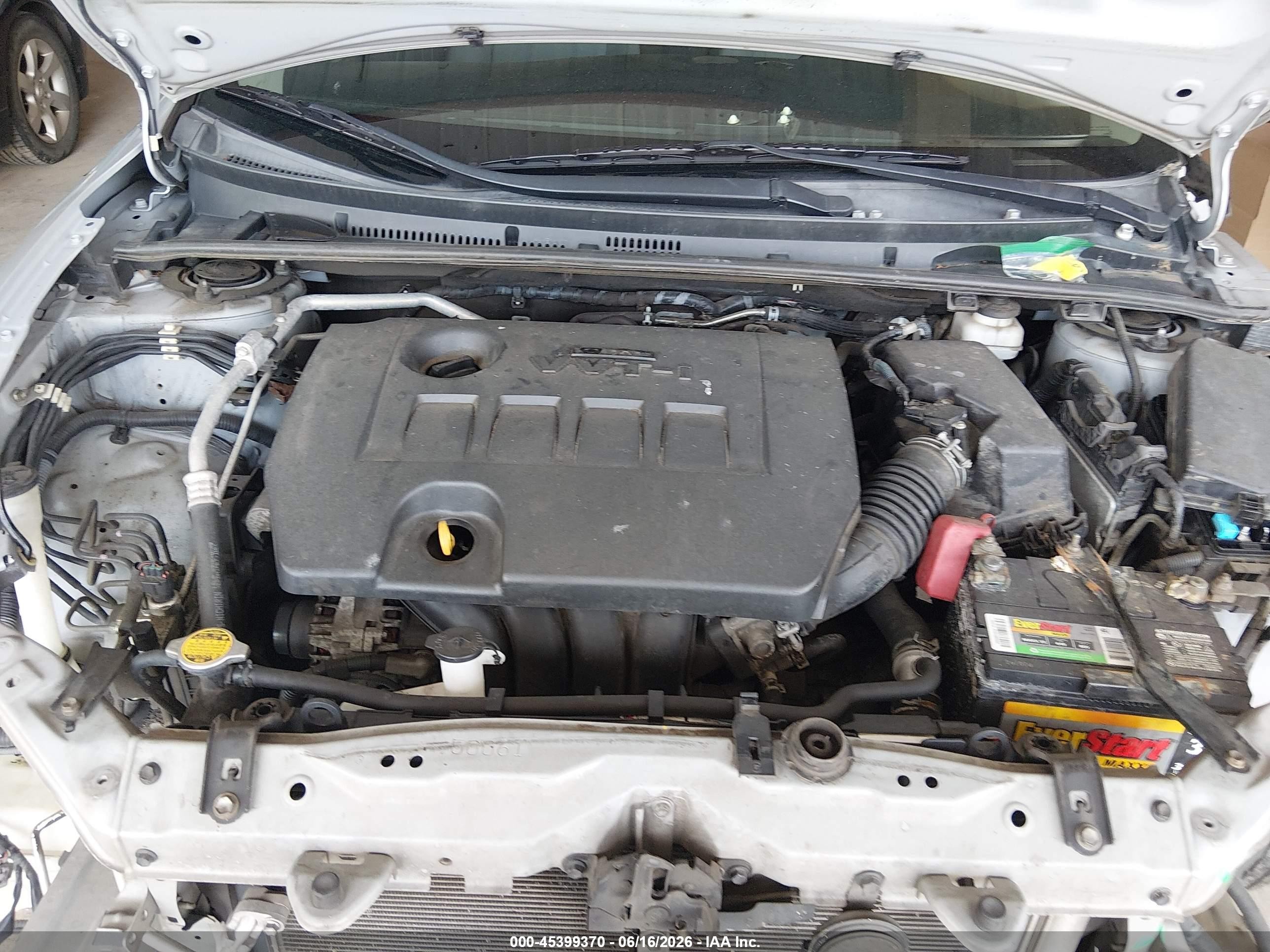 2014 Toyota Corolla L Silver vin: 2T1BURHE8EC123477