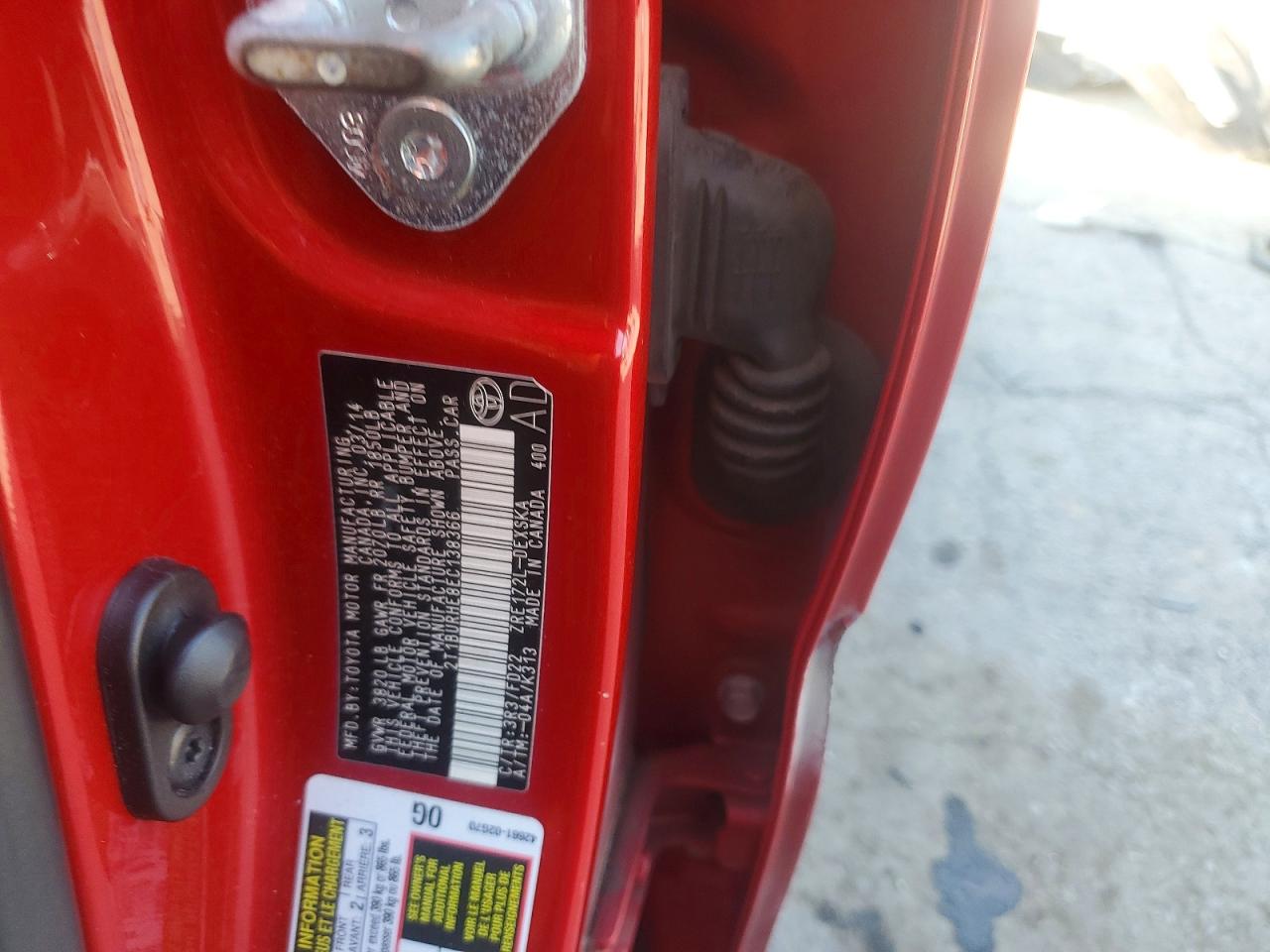2014 Toyota Corolla S Красный vin: 2T1BURHE8EC138366