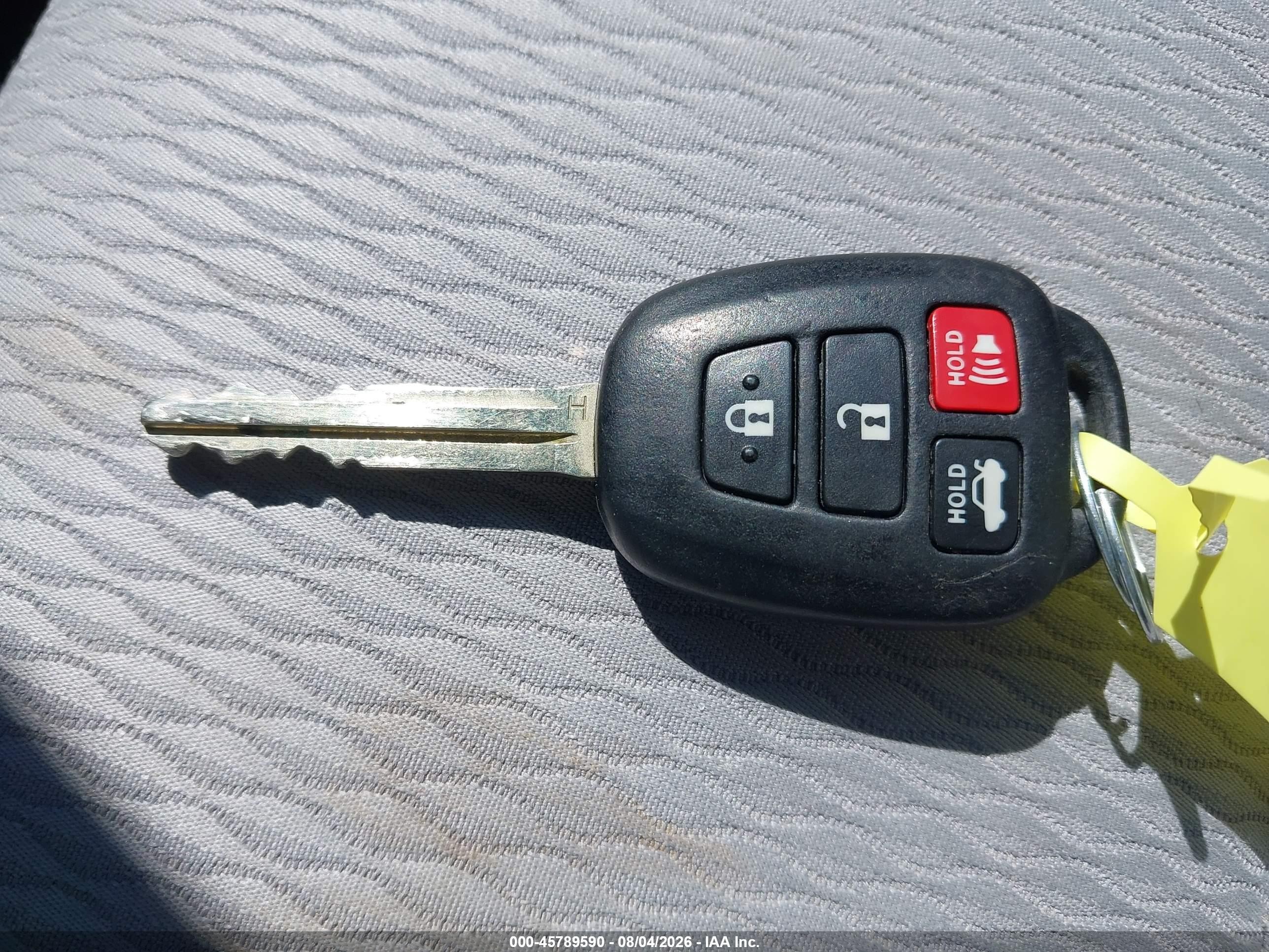 2014 Toyota Corolla Le Silver vin: 2T1BURHE8EC143003