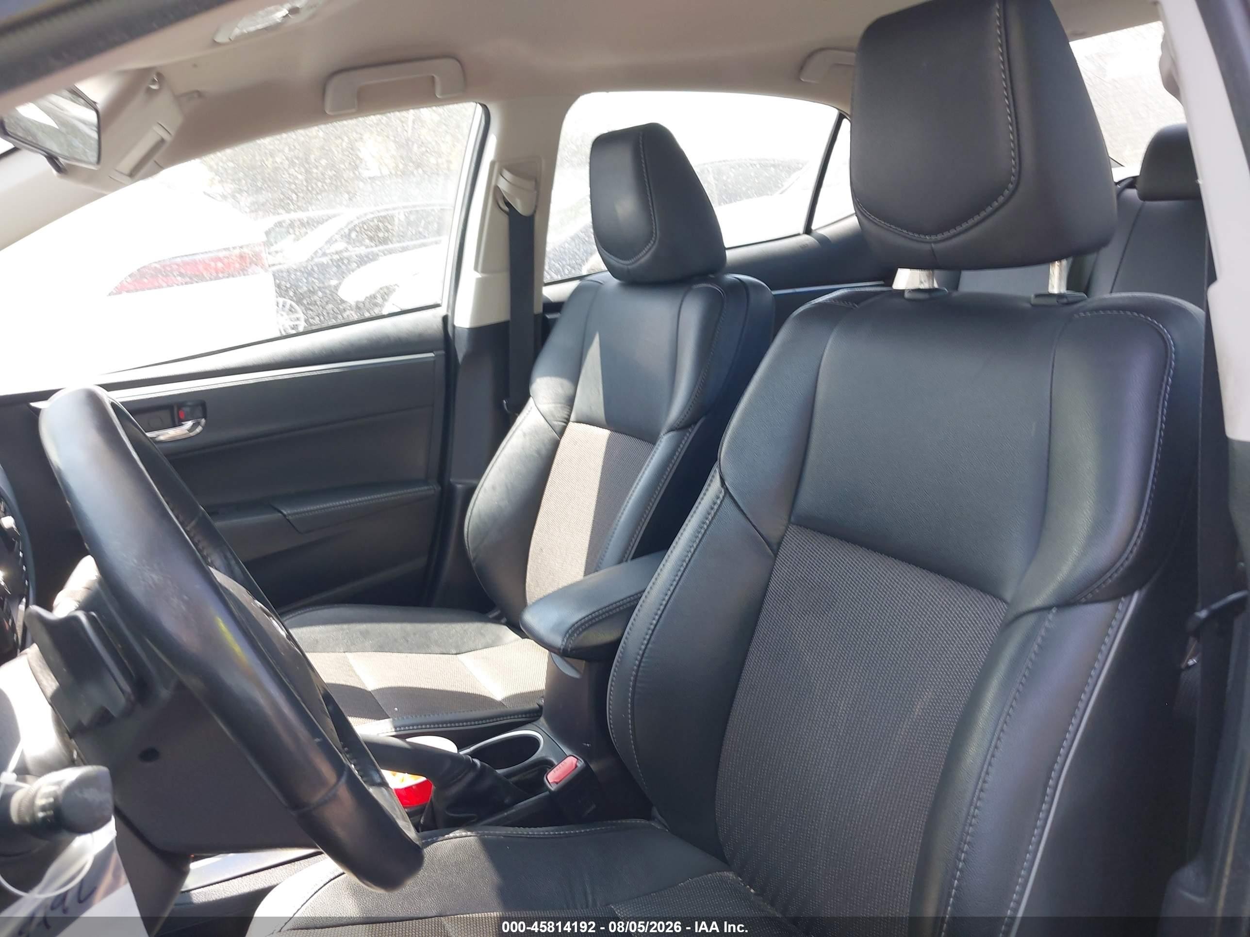 2014 Toyota Corolla S Plus Silver vin: 2T1BURHE8EC143812