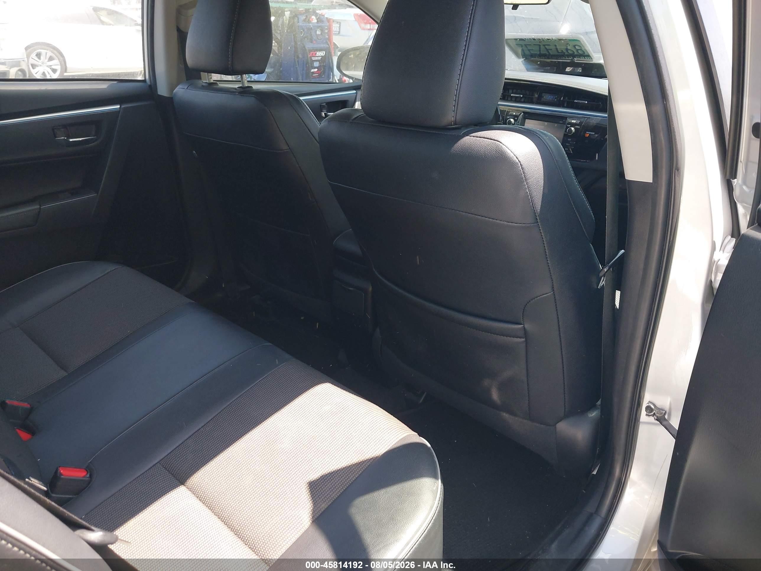2014 Toyota Corolla S Plus Silver vin: 2T1BURHE8EC143812