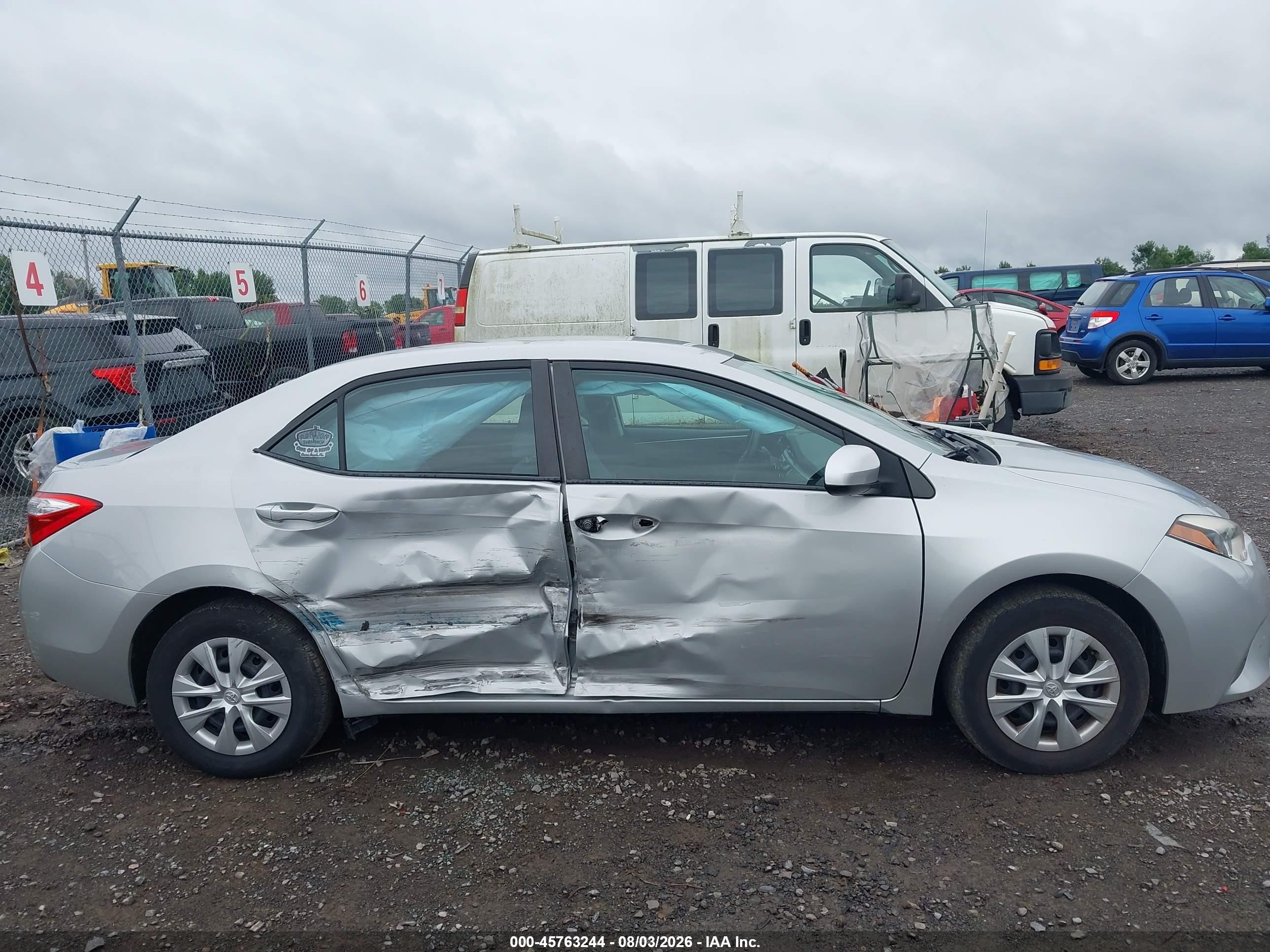 2014 Toyota Corolla L Silver vin: 2T1BURHE8EC147715