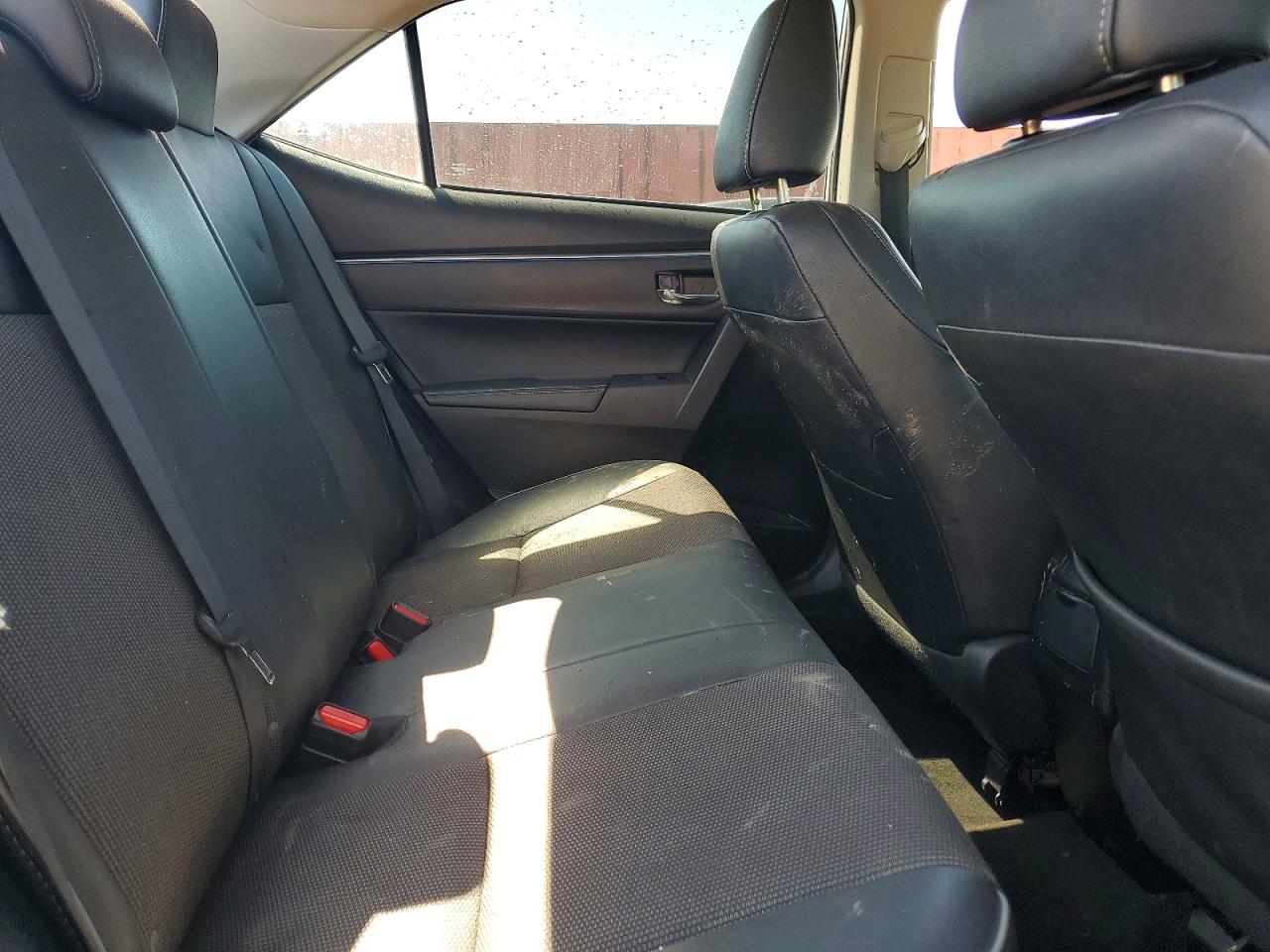 2014 Toyota Corolla S Plus Silver vin: 2T1BURHE8EC167950