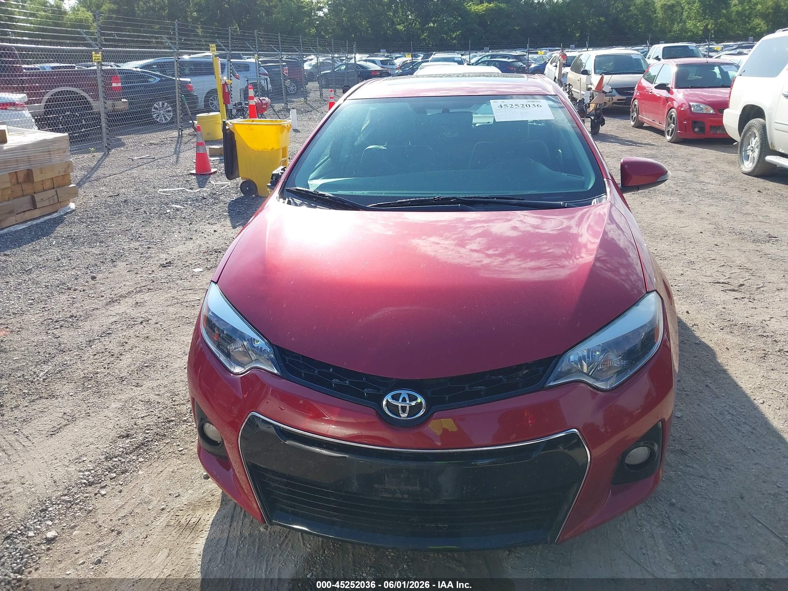 2014 Toyota Corolla S Plus Red vin: 2T1BURHE8EC187499