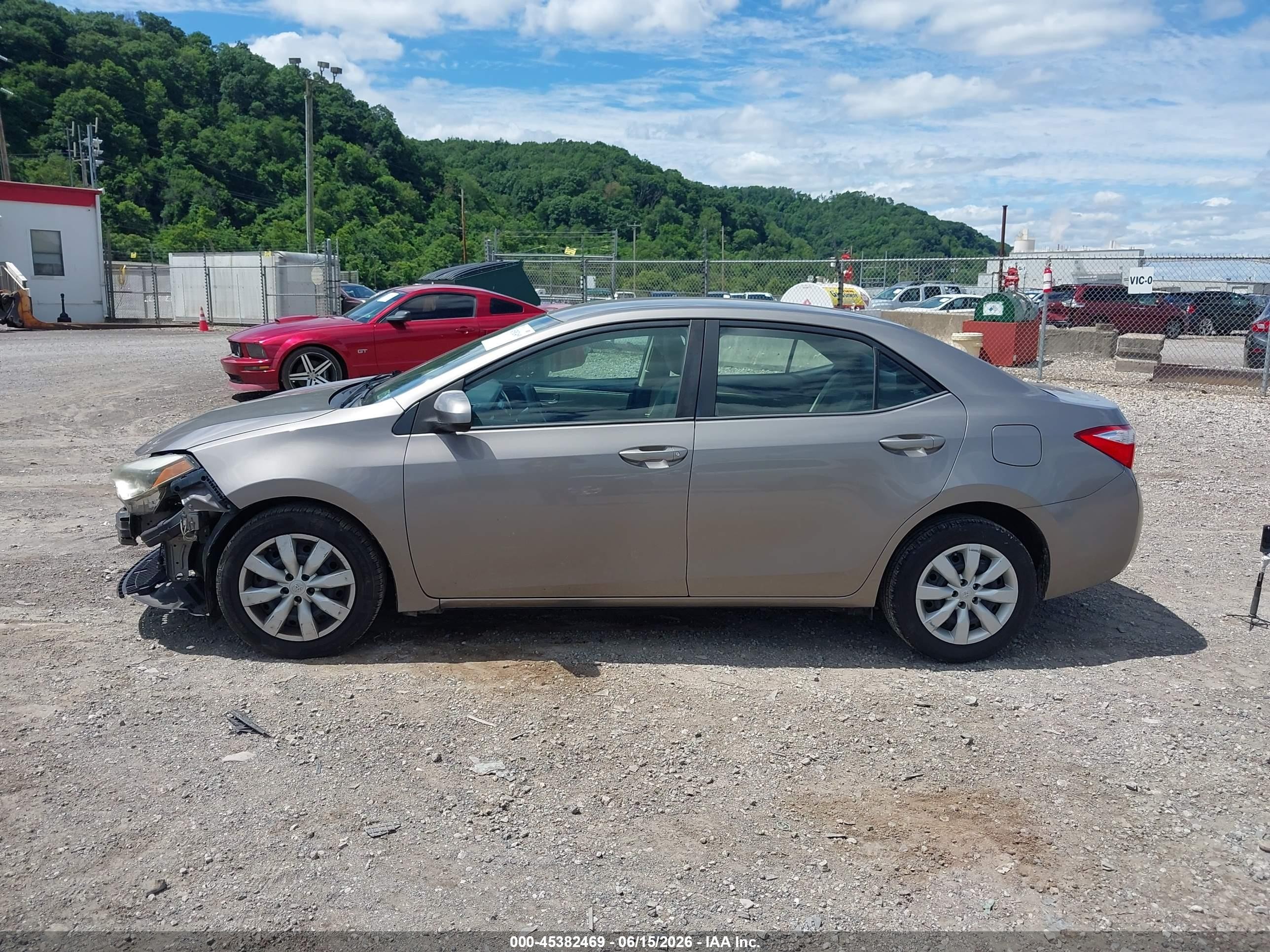 2014 Toyota Corolla Le Silver vin: 2T1BURHE8EC204205