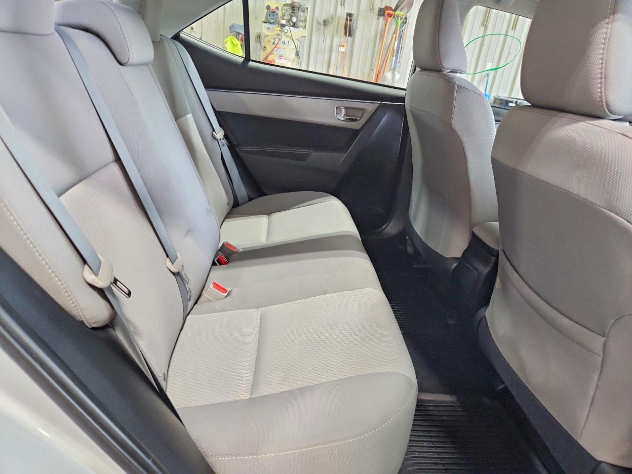 2014 Toyota Corolla Le Silver vin: 2T1BURHE8EC216810