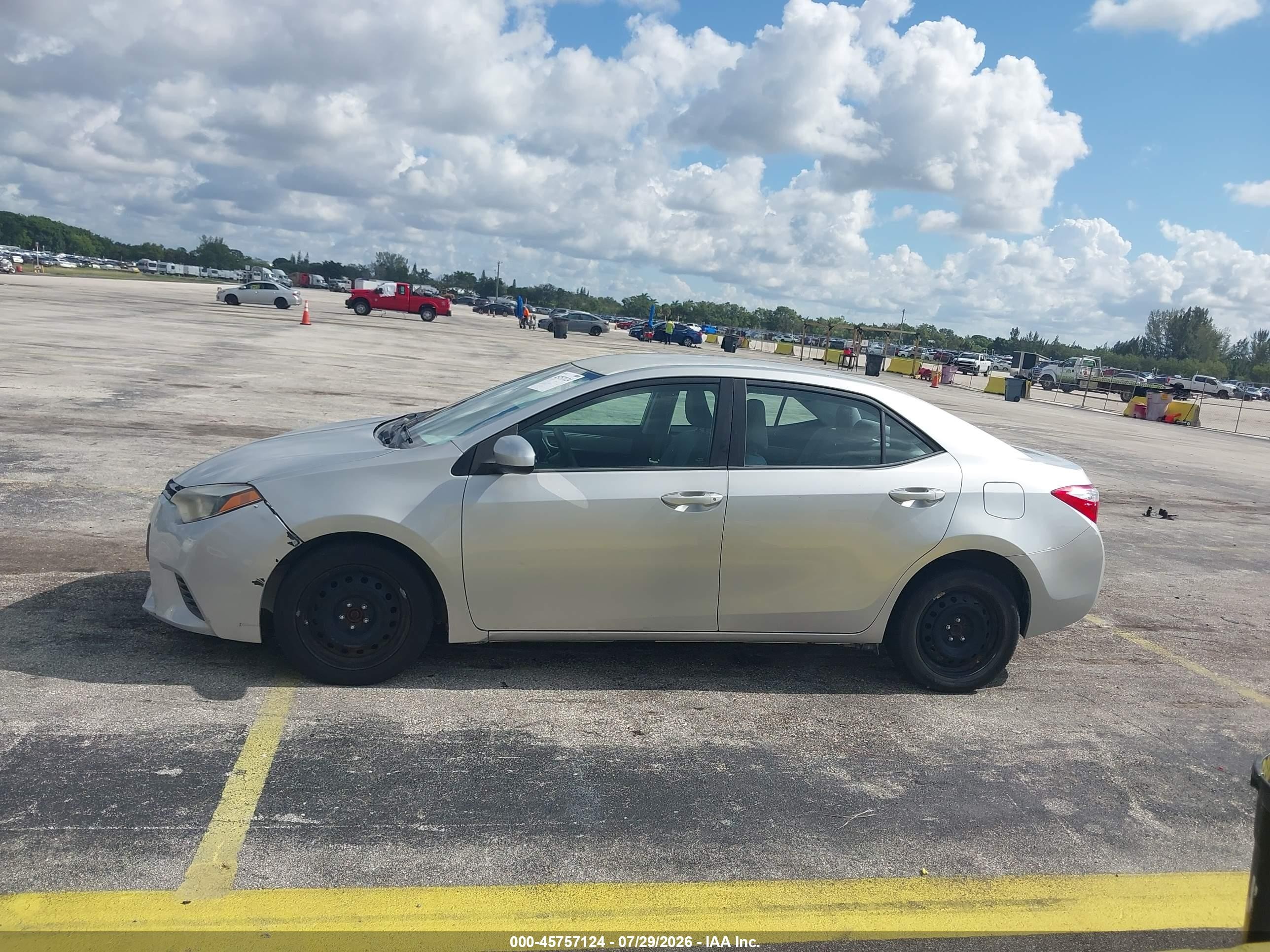 2015 Toyota Corolla Le Silver vin: 2T1BURHE8FC229719