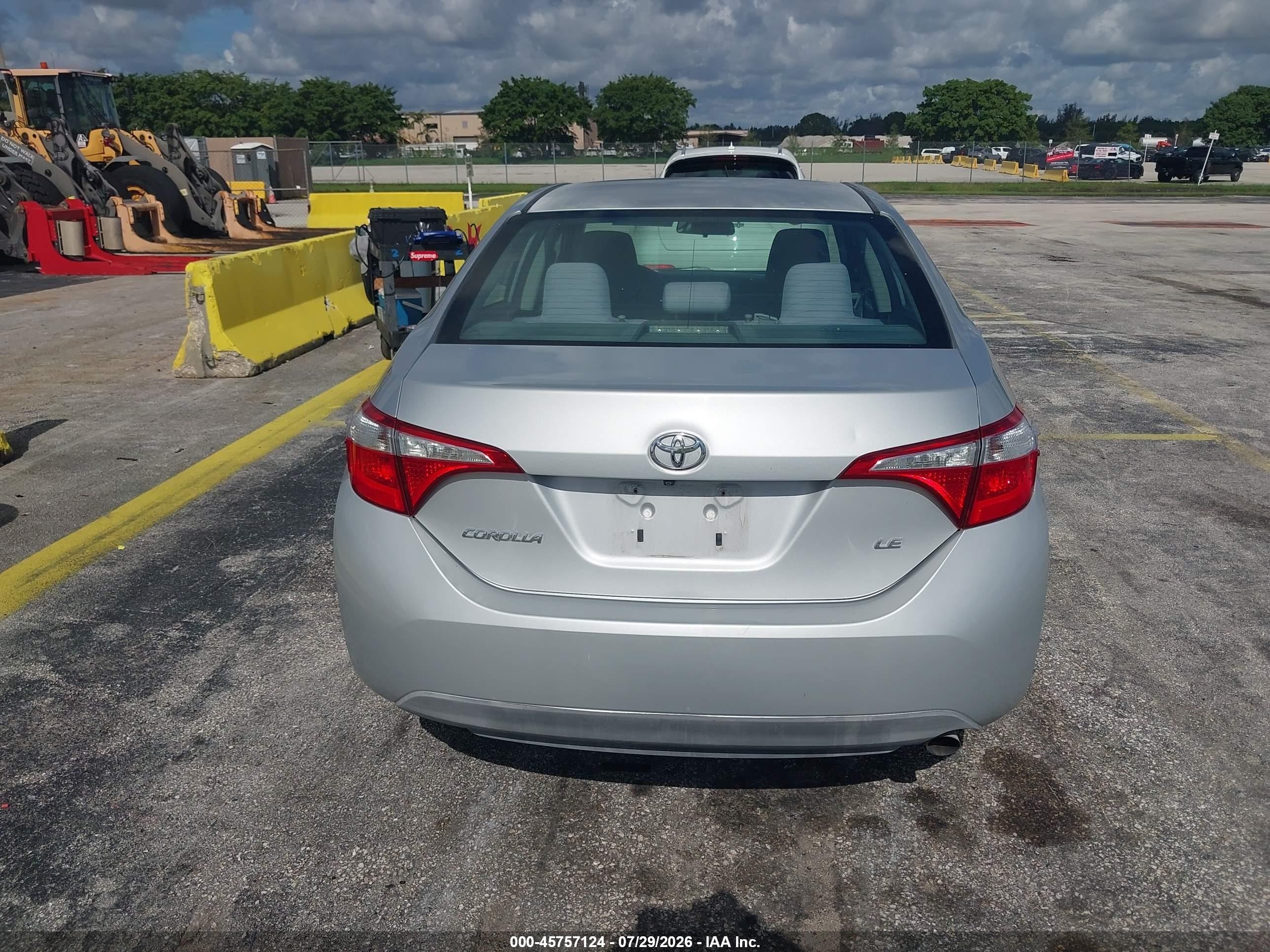 2015 Toyota Corolla Le Silver vin: 2T1BURHE8FC229719