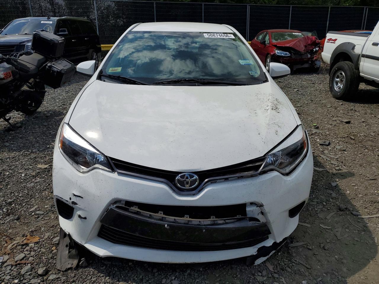 2015 Toyota Corolla Le White vin: 2T1BURHE8FC238811