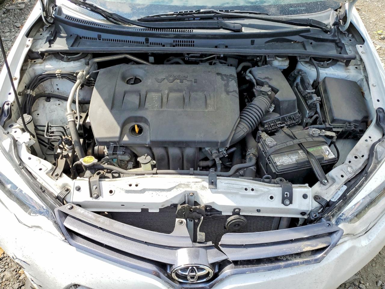 2015 Toyota Corolla Le White vin: 2T1BURHE8FC238811