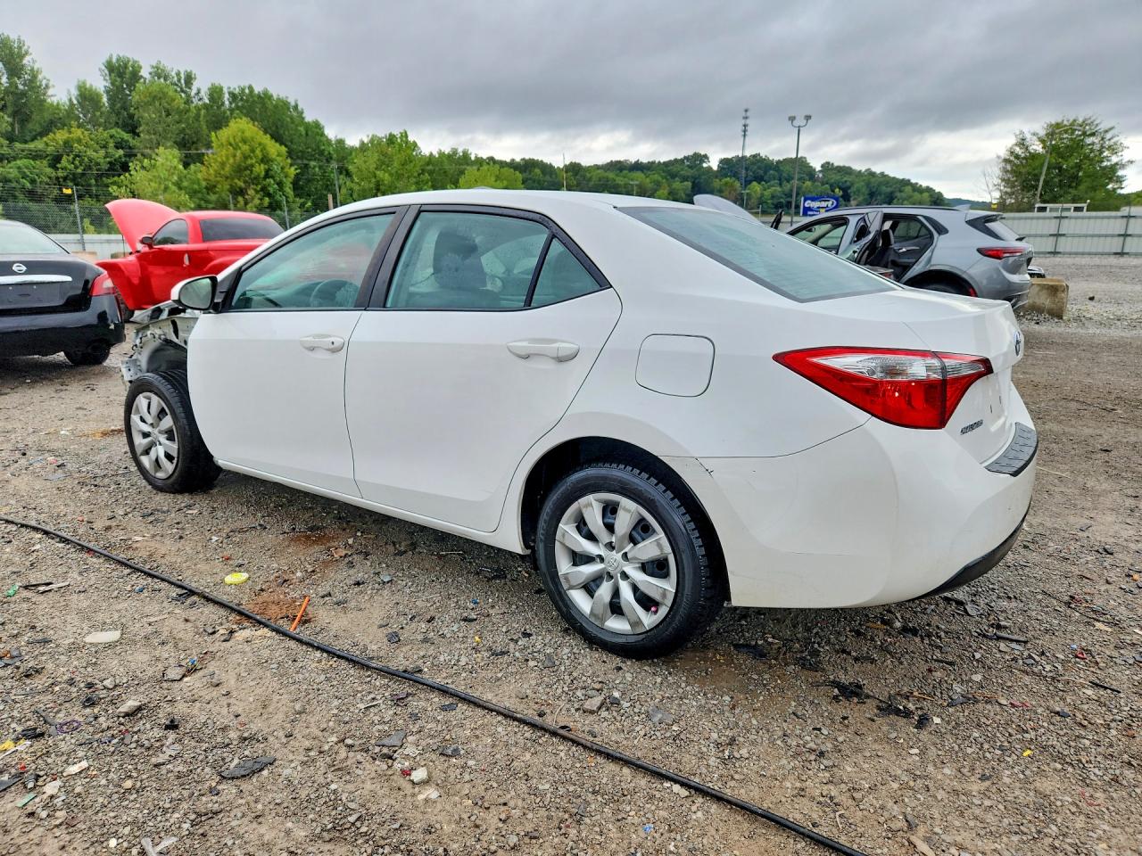 2015 Toyota Corolla Le White vin: 2T1BURHE8FC241353
