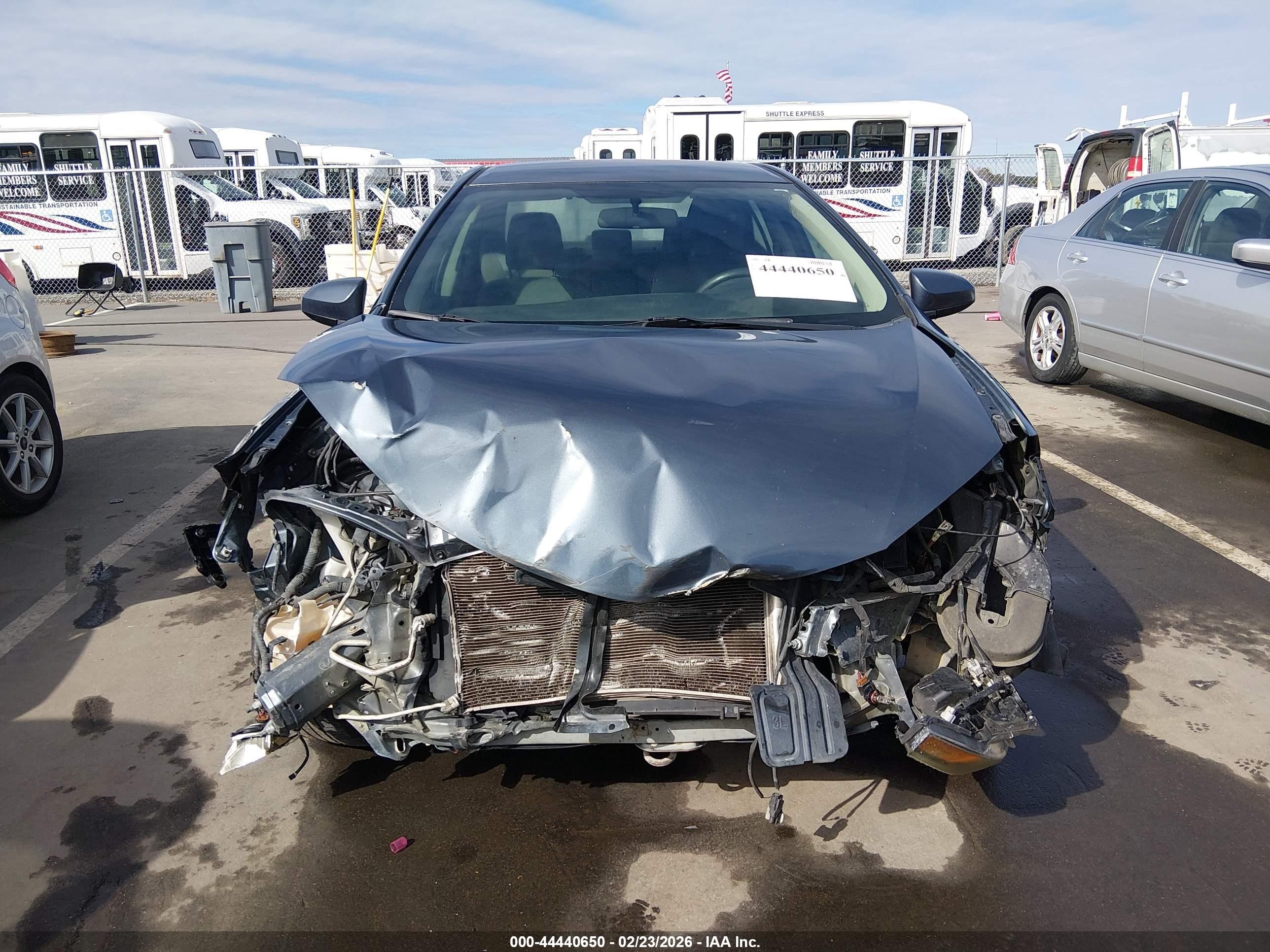 2015 Toyota Corolla Le Gray vin: 2T1BURHE8FC270335