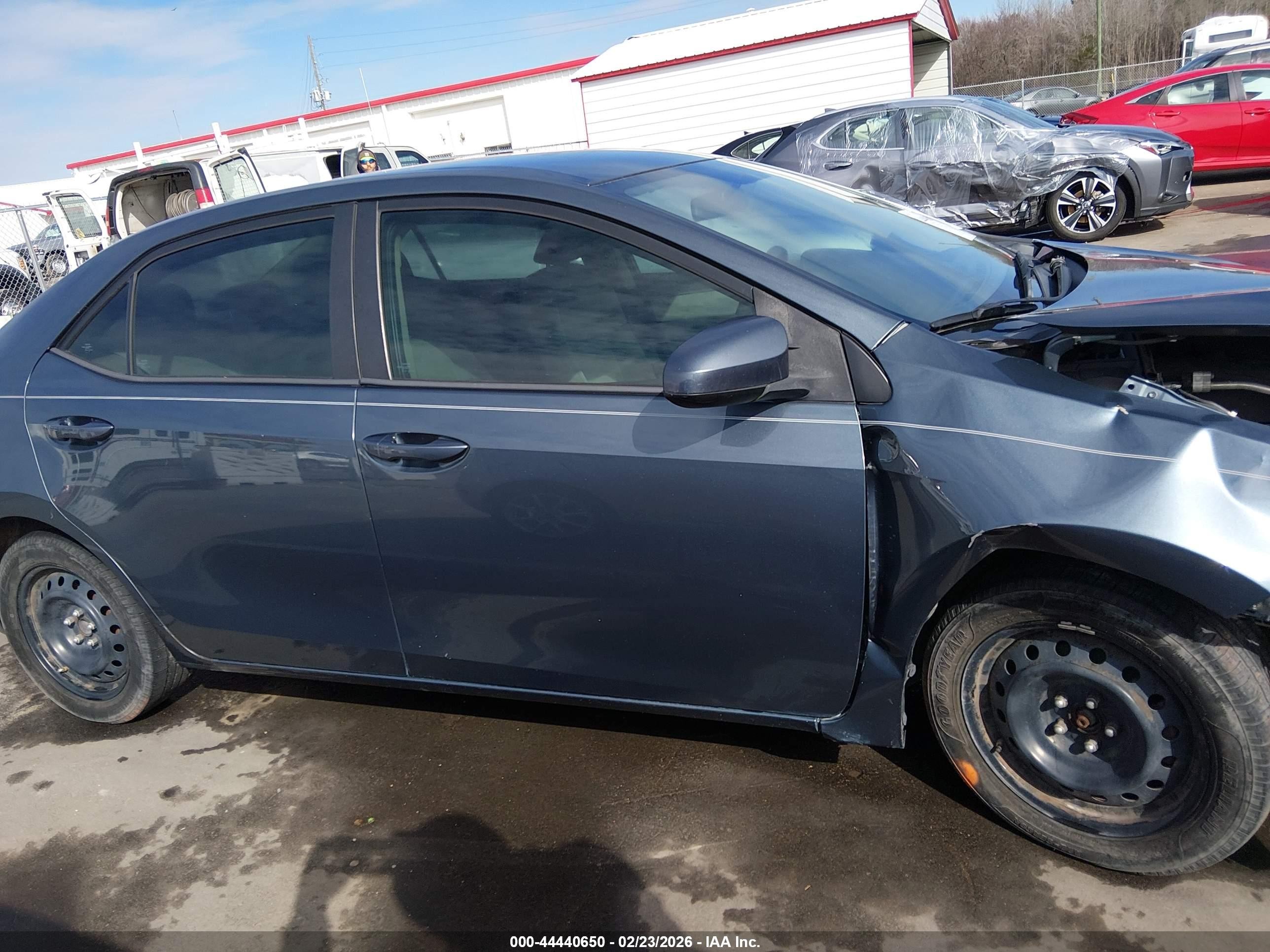 2015 Toyota Corolla Le Gray vin: 2T1BURHE8FC270335