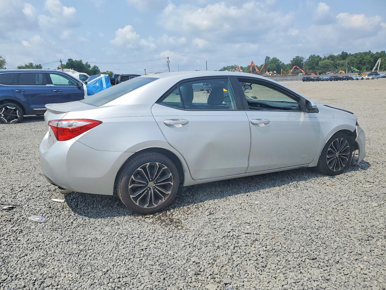 2015 Toyota Corolla S Plus Silver vin: 2T1BURHE8FC272912