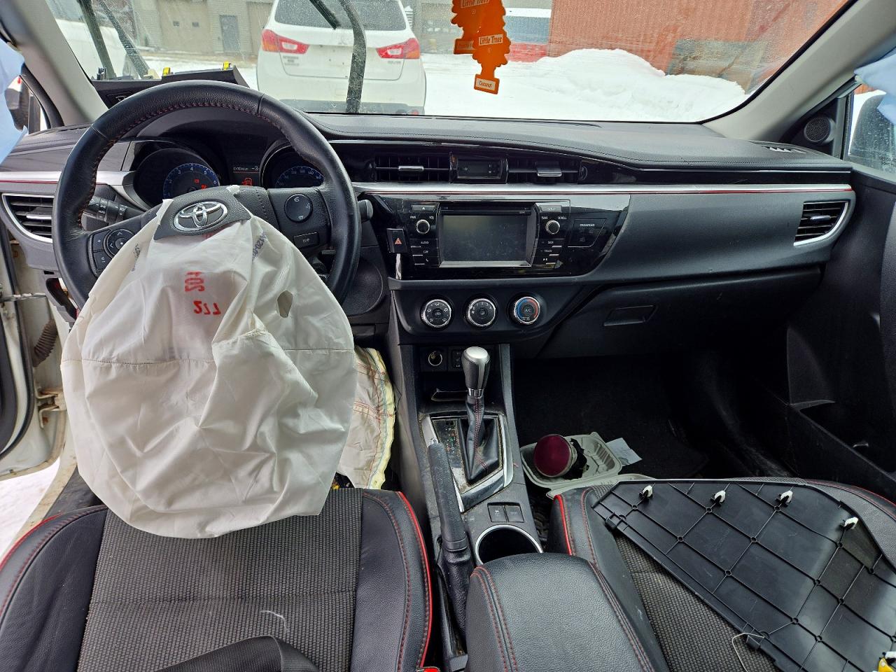 2015 Toyota Corolla L White vin: 2T1BURHE8FC273574