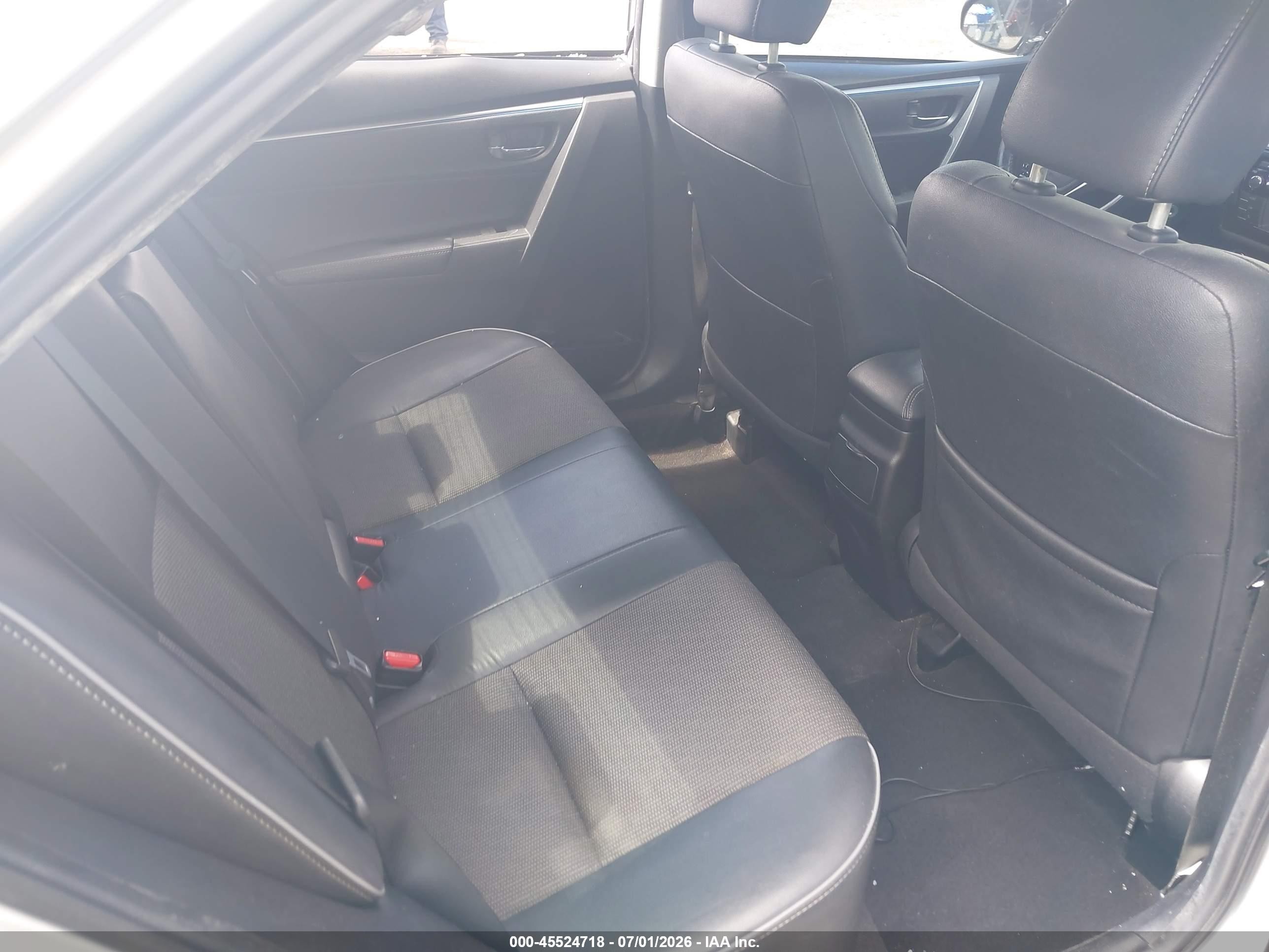 2015 Toyota Corolla S Plus Silver vin: 2T1BURHE8FC274465