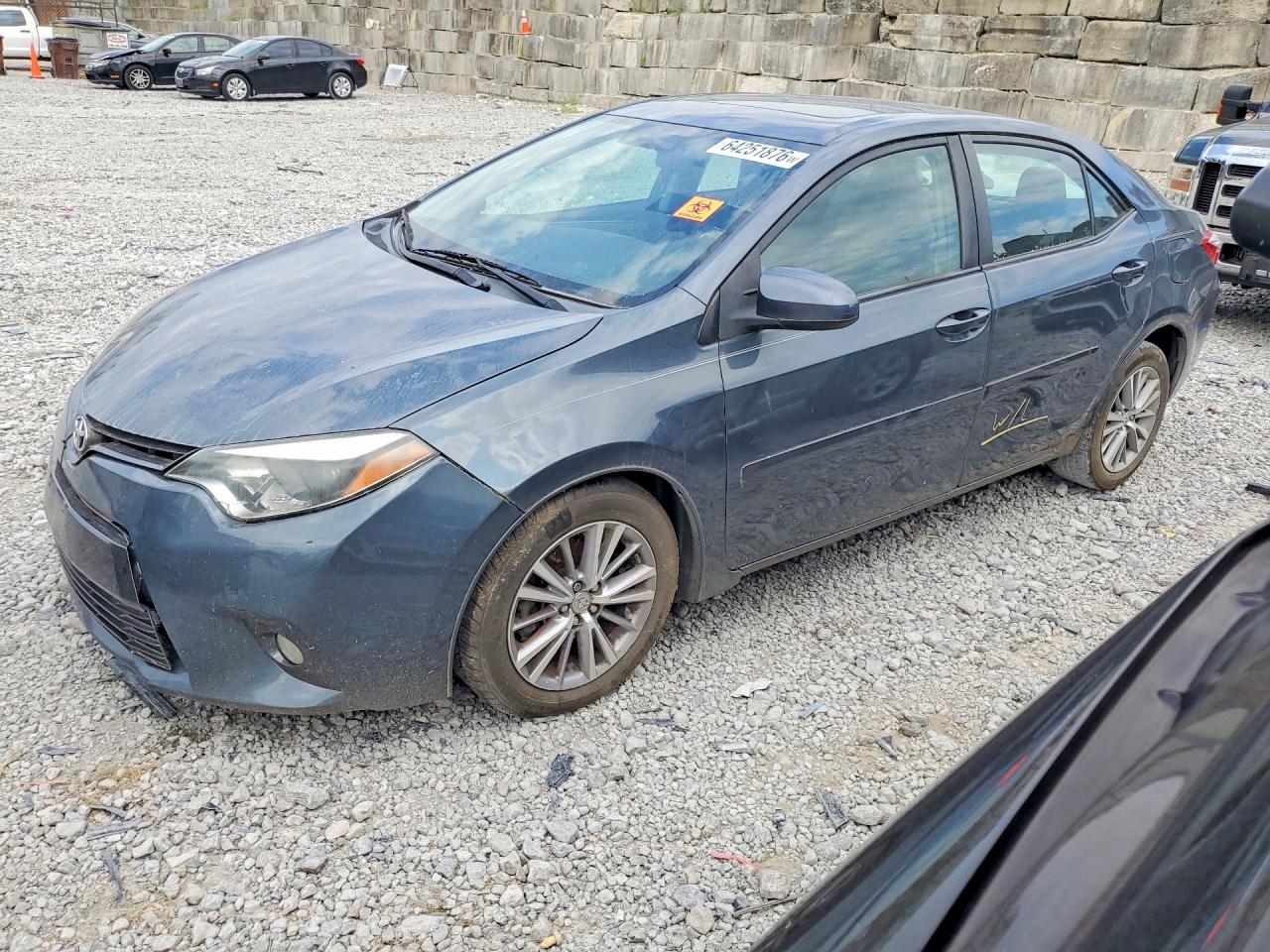 2015 Toyota Corolla Le Plus Blue vin: 2T1BURHE8FC274711
