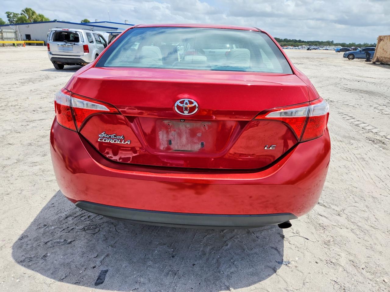 2015 Toyota Corolla Le Red vin: 2T1BURHE8FC286048