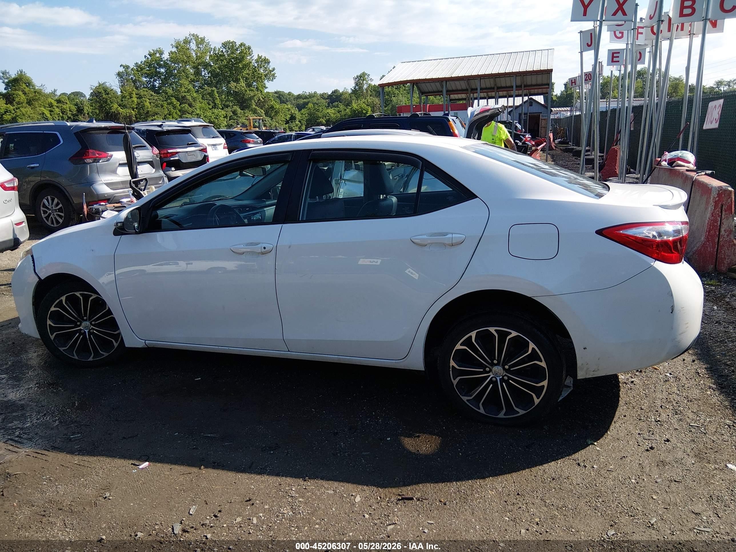 2015 Toyota Corolla S Plus White vin: 2T1BURHE8FC320974