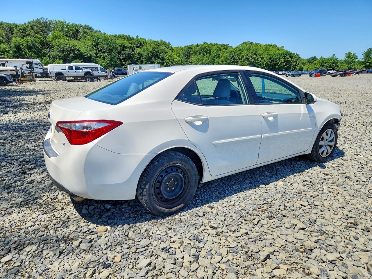 2015 Toyota Corolla Le White vin: 2T1BURHE8FC334700