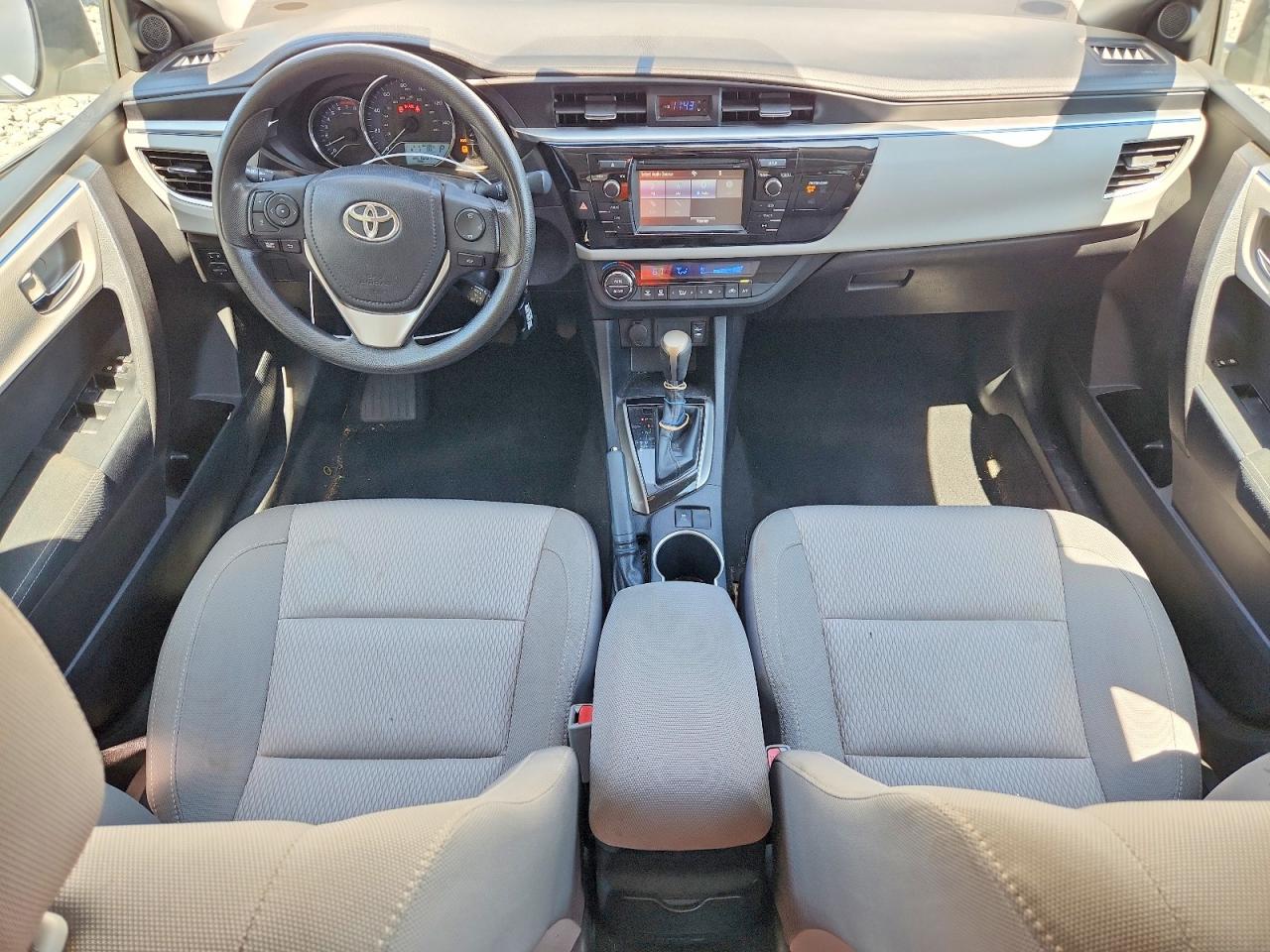 2015 Toyota Corolla Le White vin: 2T1BURHE8FC334700