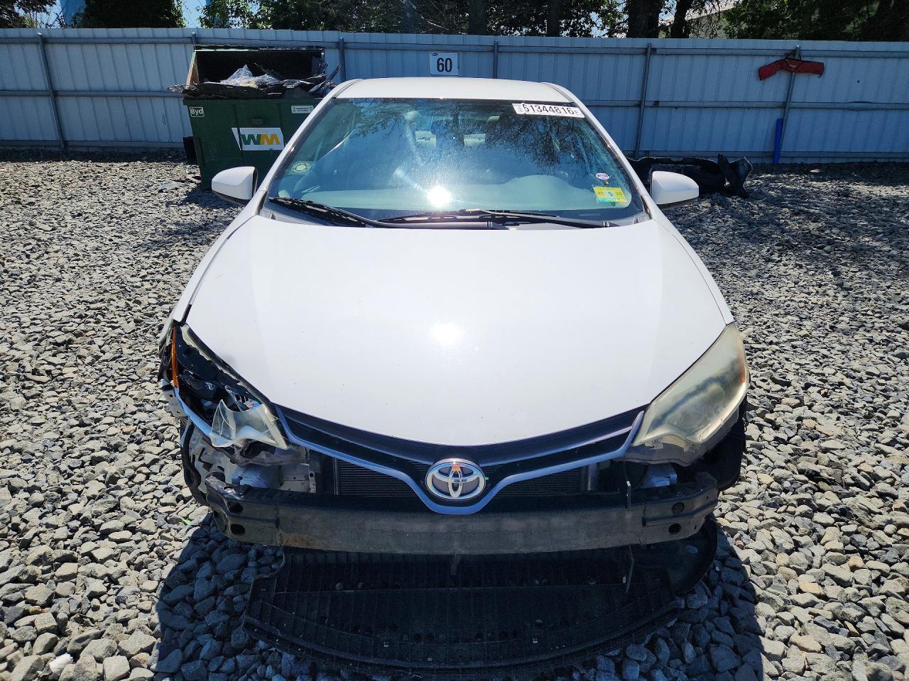 2015 Toyota Corolla Le White vin: 2T1BURHE8FC334700