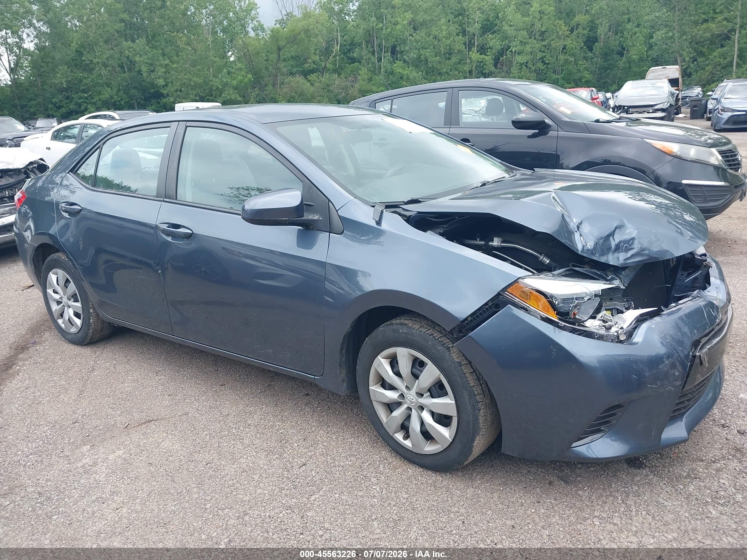 2015 Toyota Corolla Le Blue vin: 2T1BURHE8FC337208