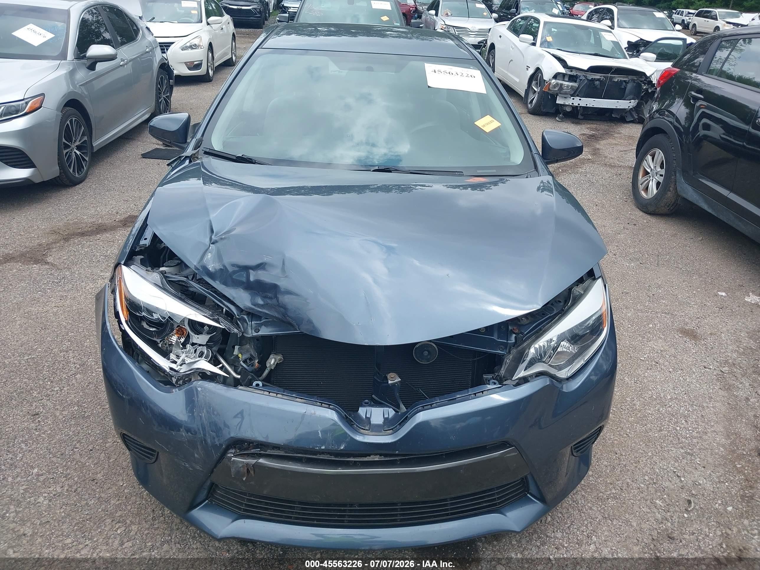 2015 Toyota Corolla Le Blue vin: 2T1BURHE8FC337208