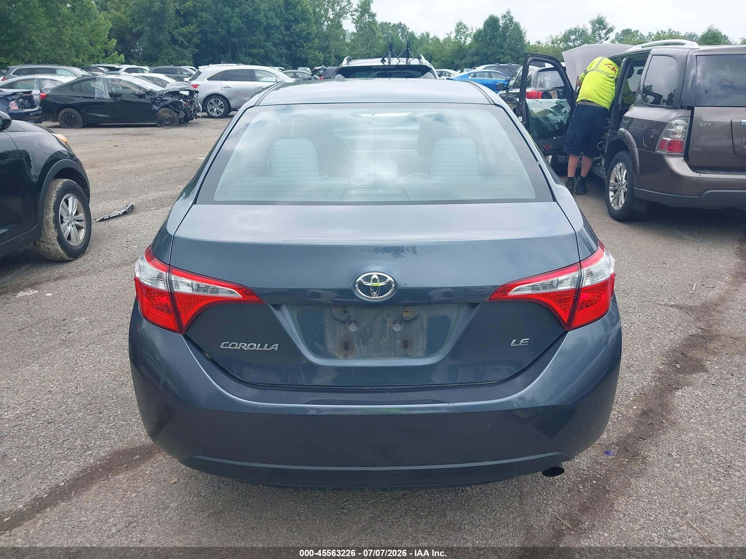 2015 Toyota Corolla Le Blue vin: 2T1BURHE8FC337208